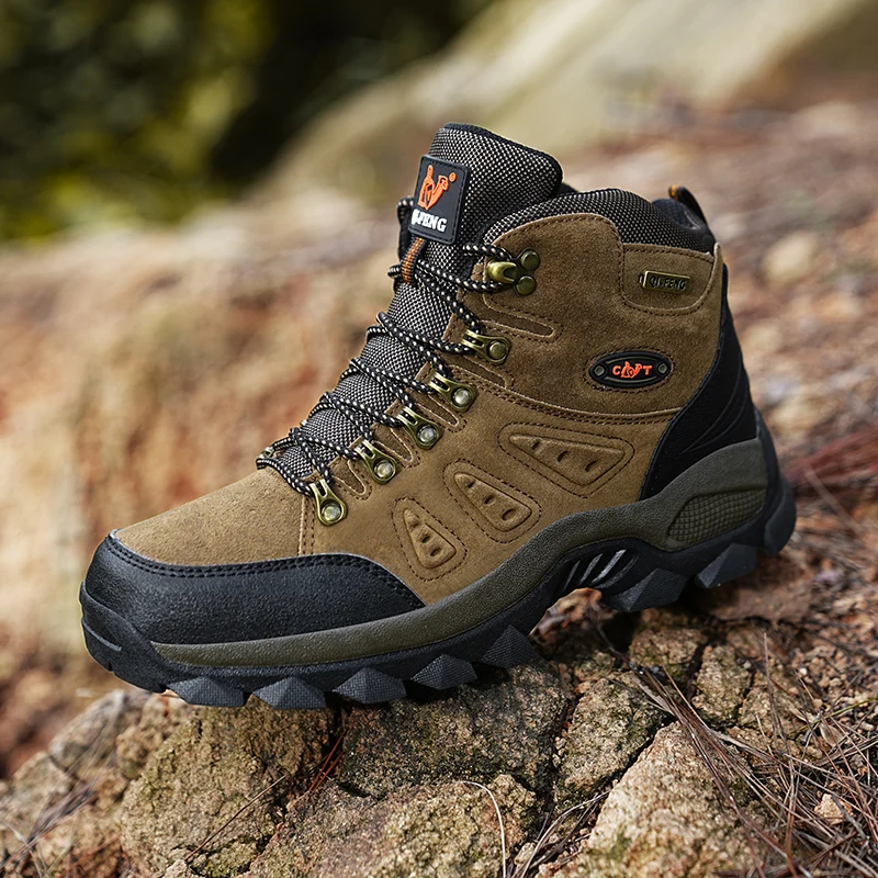 Zapatos de escalada para hombre, botas altas antideslizantes para el desierto, moda masculina, zapatillas cómodas con amortiguación para caminar en montaña, otoño