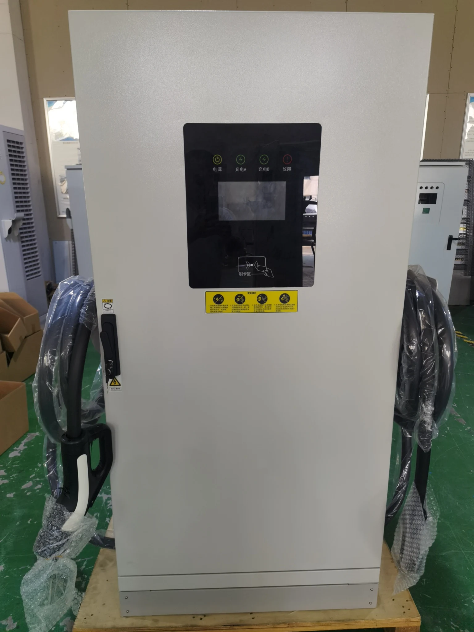 OEM New 60-120kW DC EV Charging Station Floor Stand Portable Outdoor Public Use IP54 Protection CS1/CCS2/CHAdeMO/GB/T Interfaces