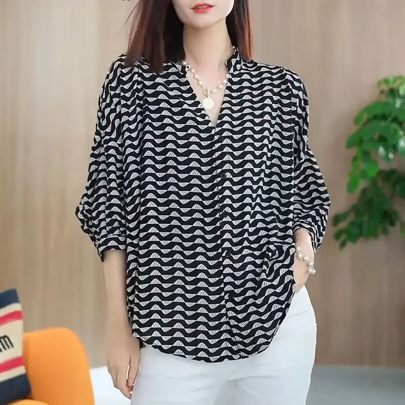 2023 Casual V-Neck Single-breasted Shirt Spring Summer 3/4 Sleeve Commute Loose Women's Clothing Vintage Wave Cut Printed Blouse