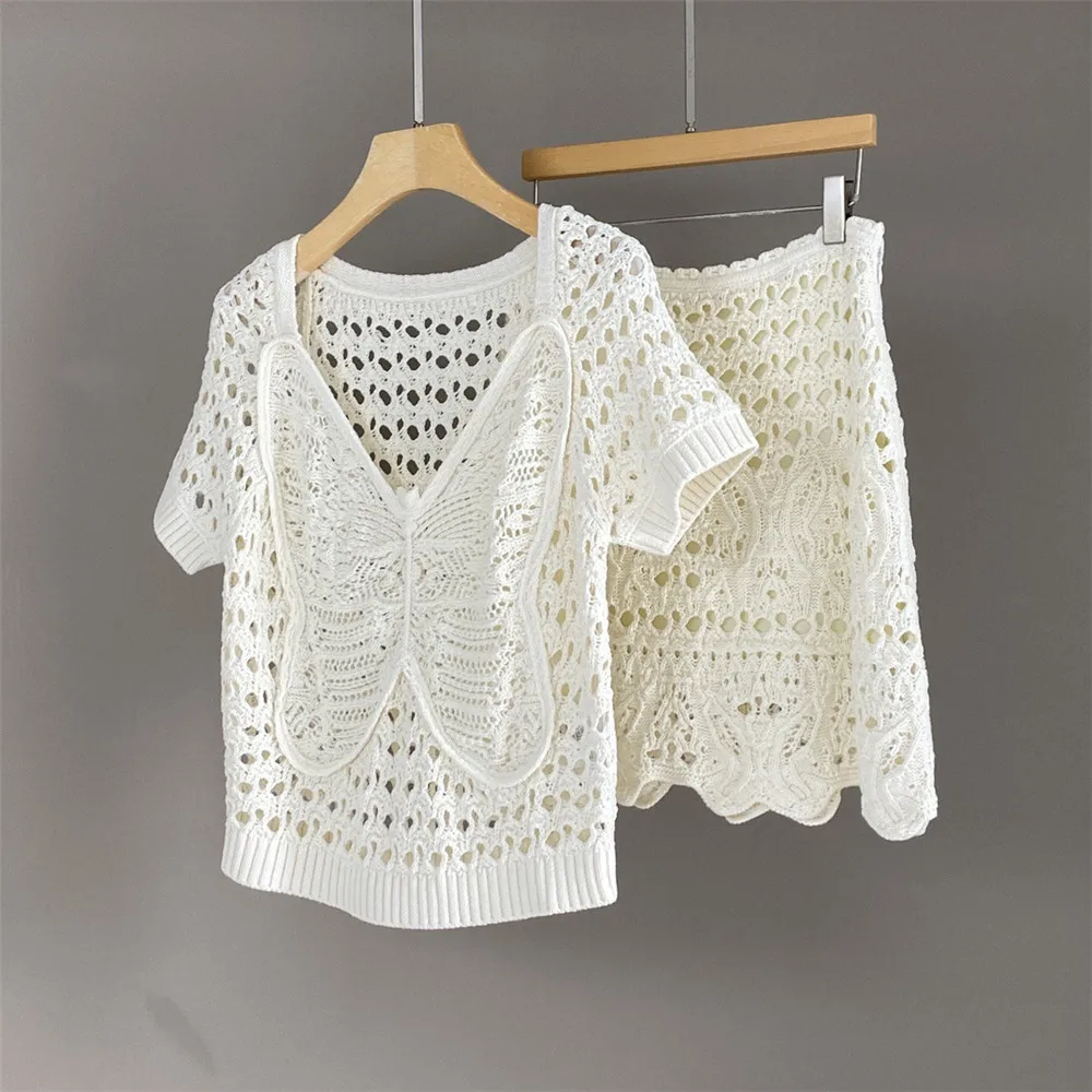 

Women's 25 Spring/Summer New Butterfly V-neck Knitted Short Sleeve Top+Comfortable and Versatile Half Skirt Two