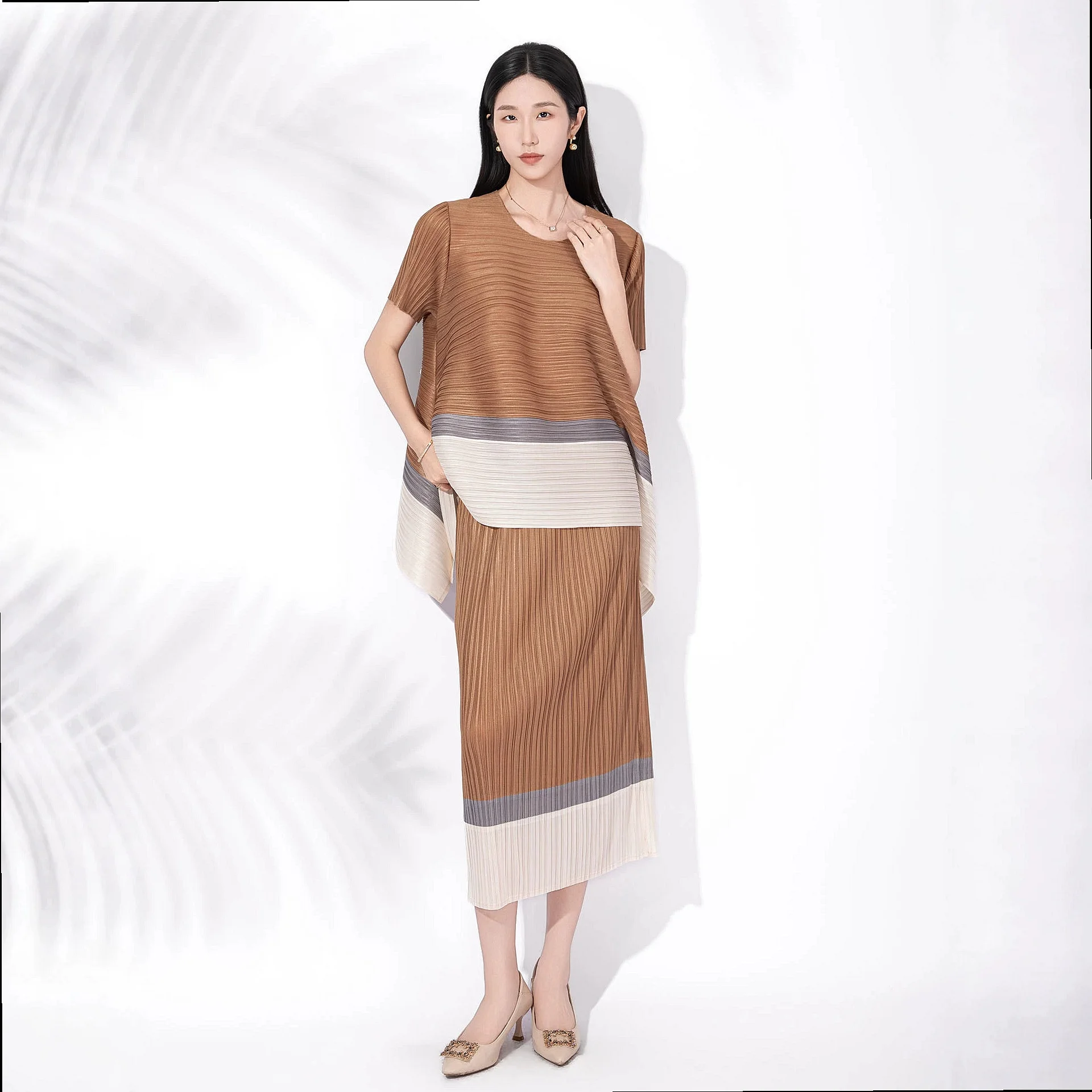 Fold Miyake Pleated Women's Brown Two Piece Skirt Set Elegant Short Sleeve Top Long Skirt Casual Fashion Summer Outfit Chic New