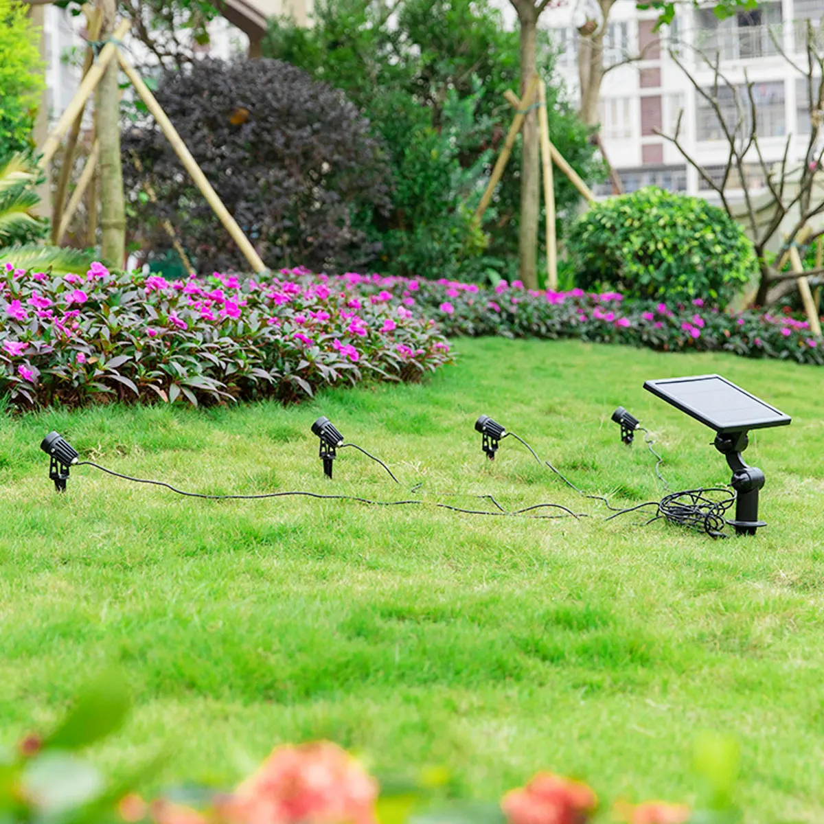 

4Pcs Practical Ground Stakes for Landscape Lighting Durable Lightweight Design Garden Patio Yard Decoration M5 Screw Black