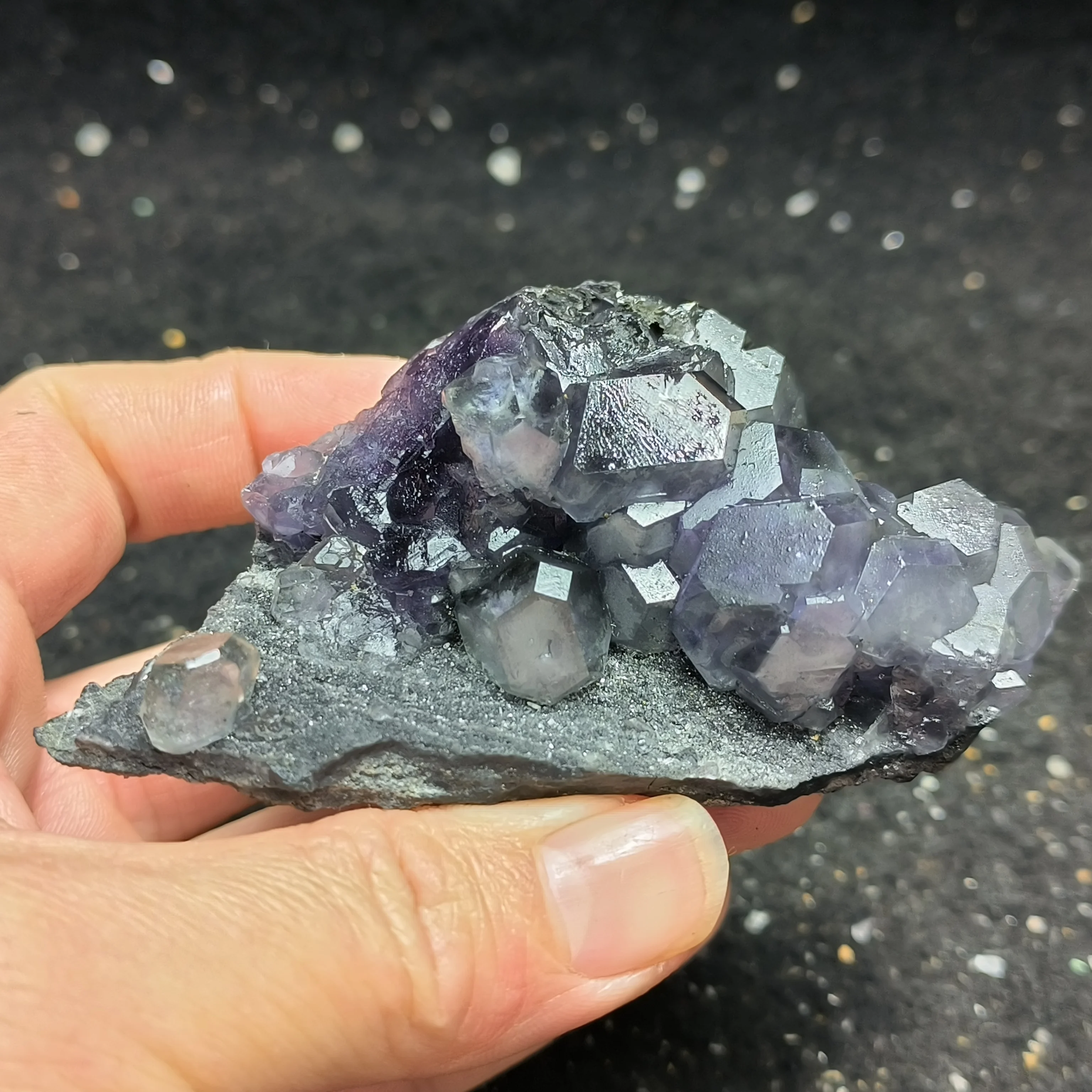 

148.9gNatural purple fluorite cluster mineral specimen healing energy original stone teaching home decoration CRYSTAL QUARTZ GEM