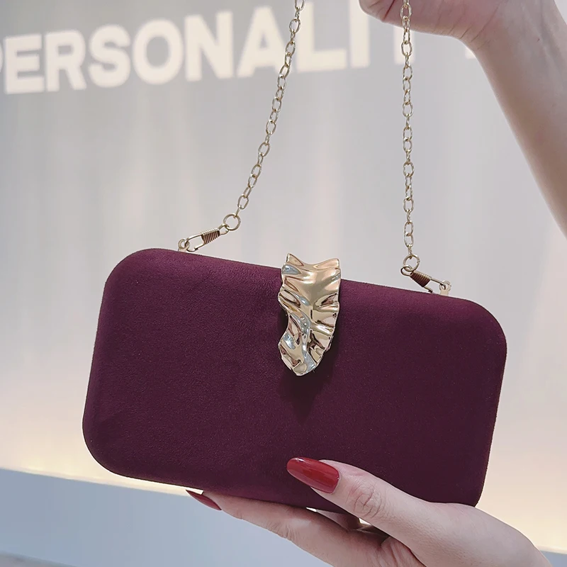 Luxury Velvet Metal Chain Clutch Bag Elegent Textured Pu Frame Bag Classic Celebrity Dinner Evening Bag