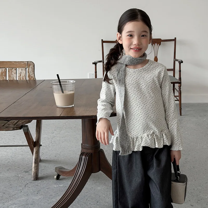 Korean-style Kids Long-sleeved Base Shirt with Floral Ear Flaps and Lace Trimming, Paired A Top Featuring A Delicate Ruffle Hem