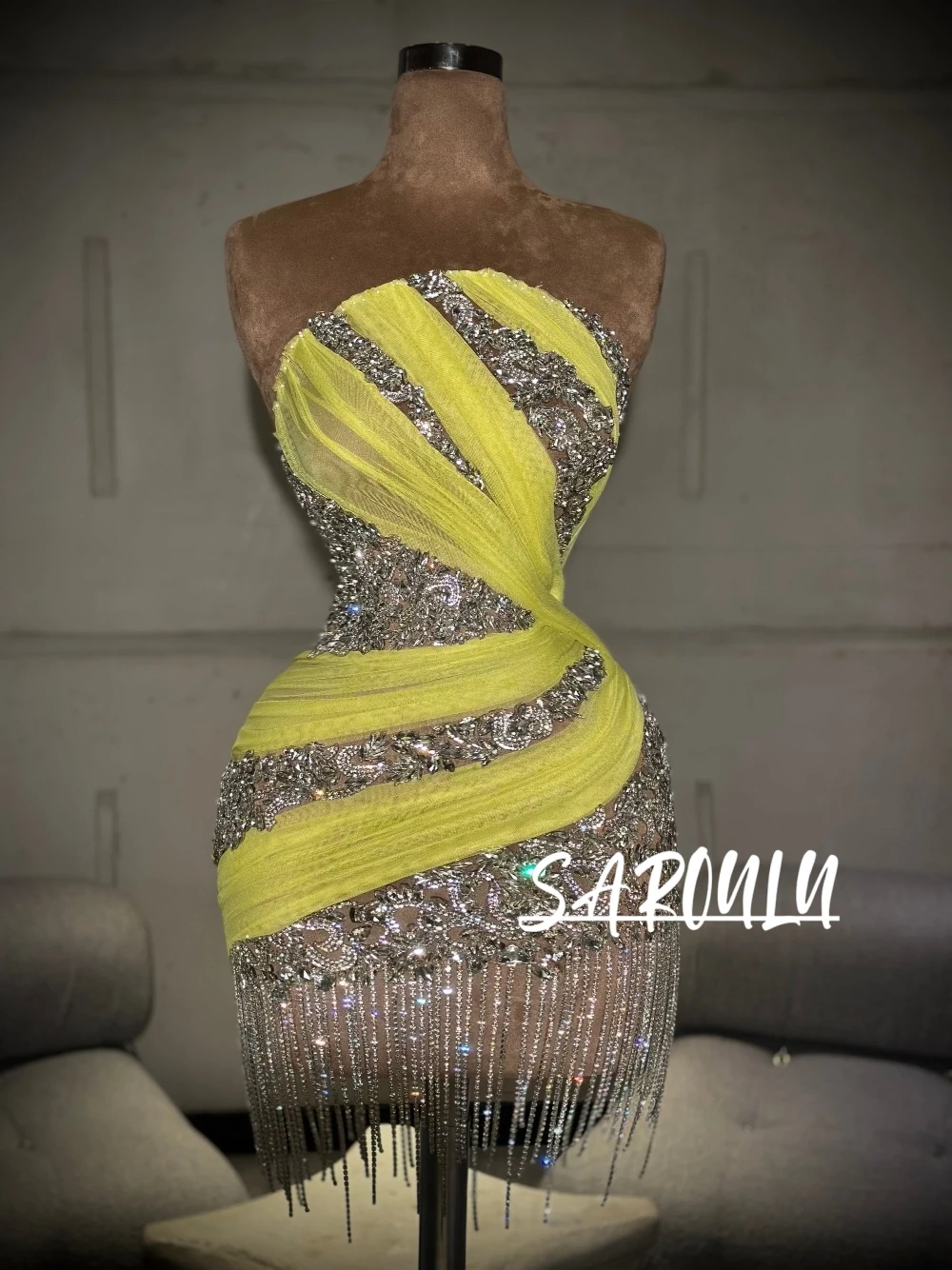 

New Arrival Strapless Gorgeous Tassel Mini Evening Dress Yellow Sheer Crystals Sexy Prom Gown Customized Galas Celebrity Wear