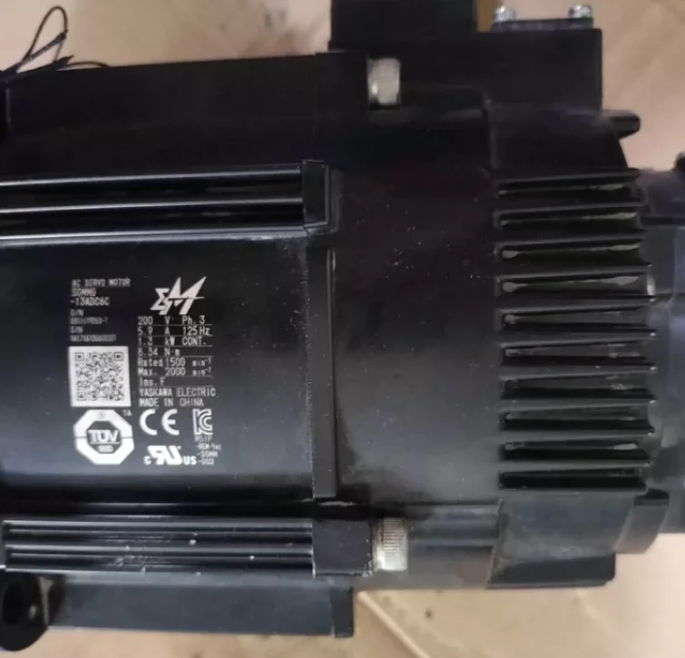 SGMMG-13ADC6C Used Servo Motor SGMMG 13ADC6C，Fast shipping