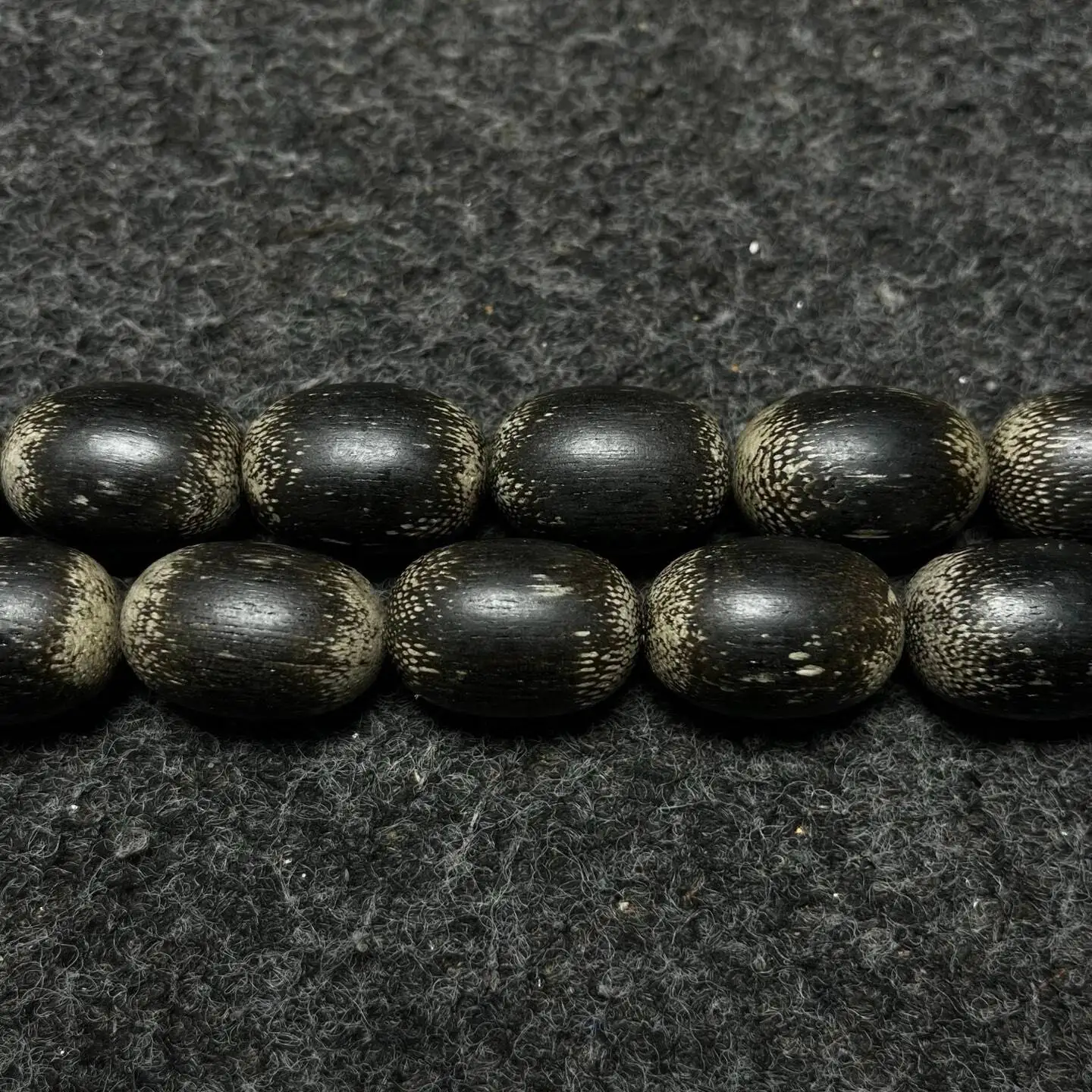 Rosewood Carved Collection Box Contains Agarwood Buddha Bead Necklace