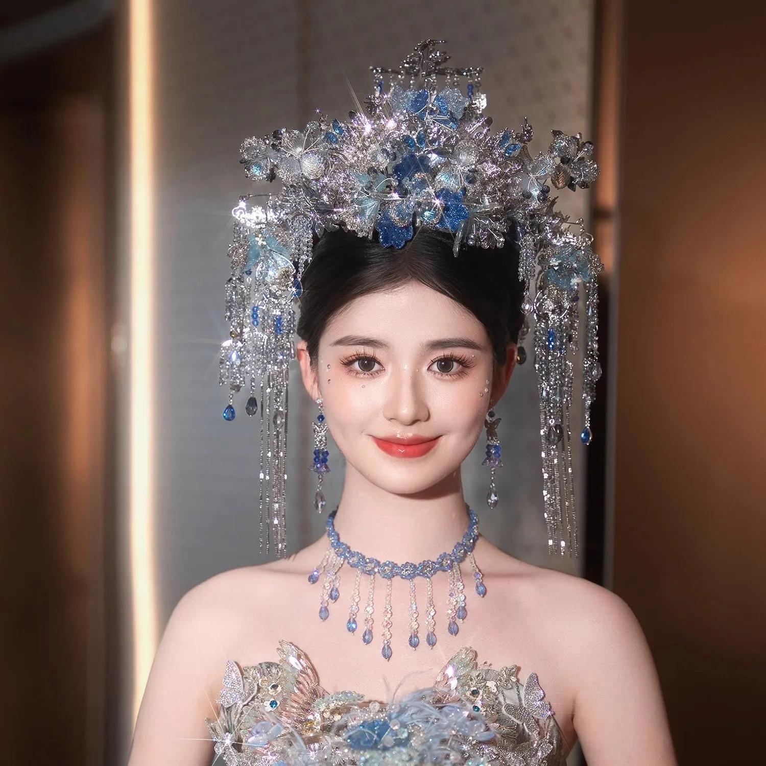 

Роскошная изысканная высококачественная жидкая цветочная хрустальная корона Феникса для невест, древний костюм, головной убор, аксессуар для волос Hanfu Xiuhe