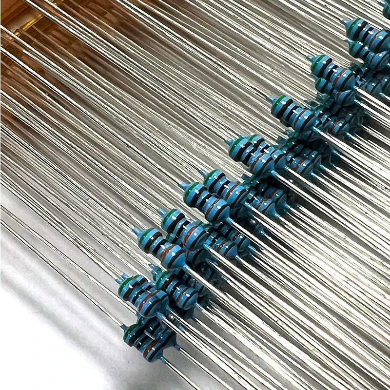 100pcs 1/8W 1/6W Resistor de filme de metal 4R3 4R7 5R1 4K3 4K7 5K1 47R 51R 47K 4.3 4.7 5.1 43 47 51 430 470 510 R K M Ohm 1% 0.125W