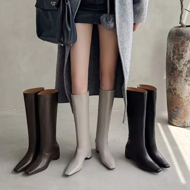 Women's 2026 New Solid Color Joker Sleeve Knight Knee Spring and Autumn Square Head Elegant Temperament and Knee Boots