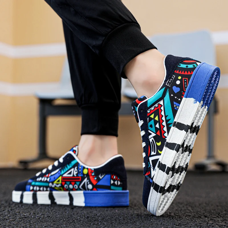 

Кроссовки на плоской подошве с граффити, мужская обувь для скейтборда, красная вулканизированная обувь для мужчин, повседневные кроссовки унисекс, модные массивные кроссовки 36-46