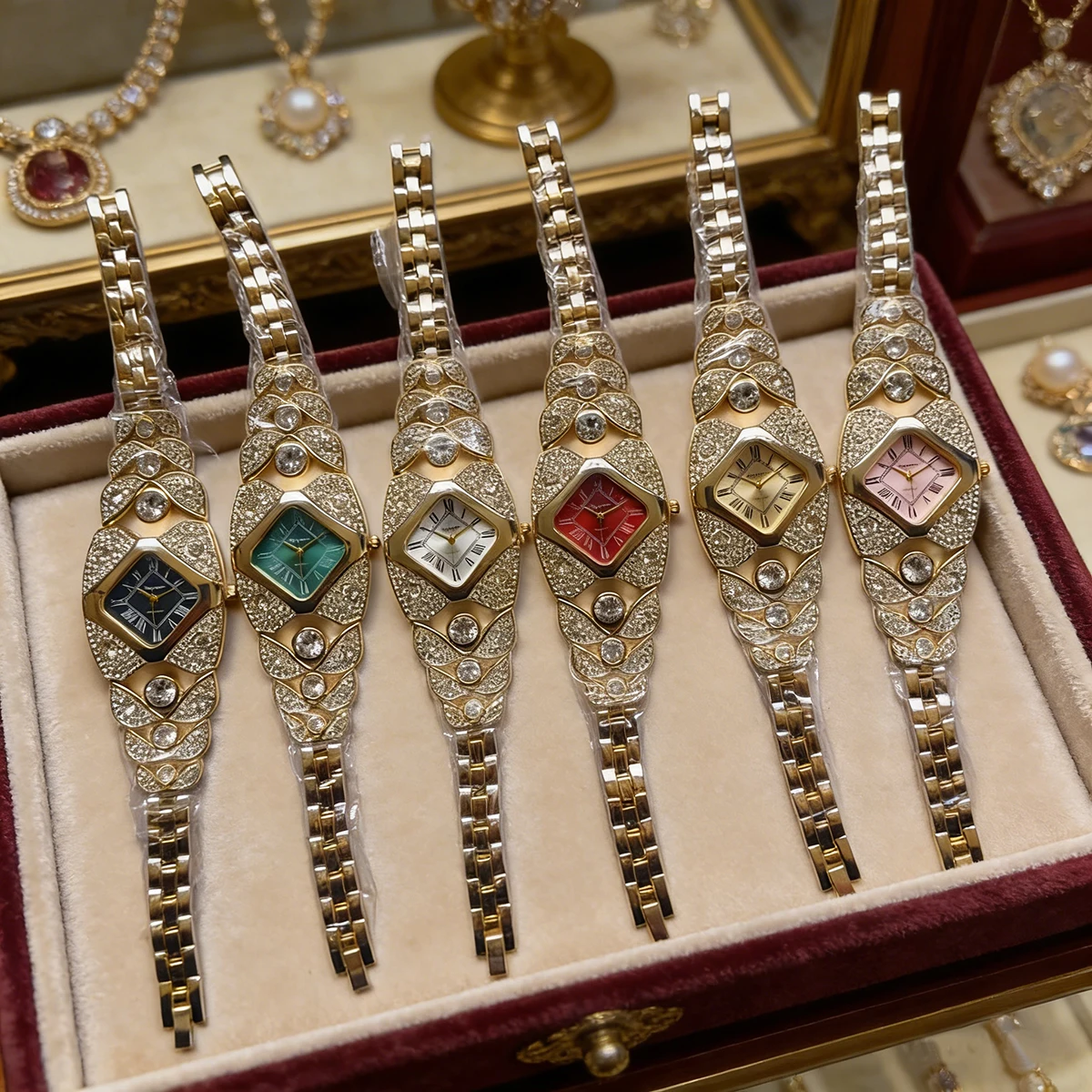 Women's Quartz Bracelet Watch with Diamond-Encrusted Design, Fashionable Casual Style, Versatile and Elegant Bracelet-Style Women's Wristwatch