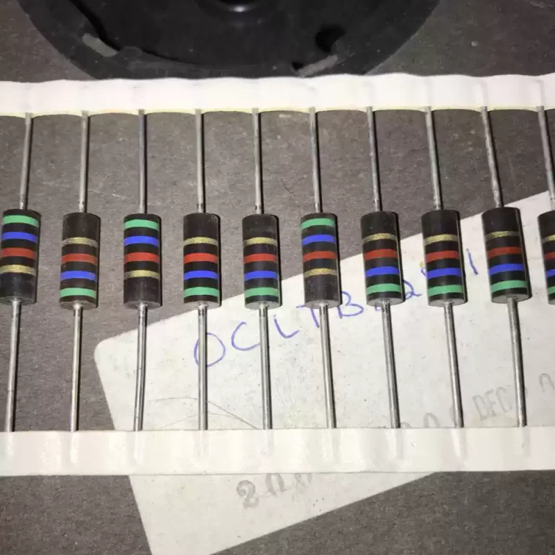 30-100pcs Imported color ring capacitor resistor UP025CH470J-B-B 470 47PF 50V