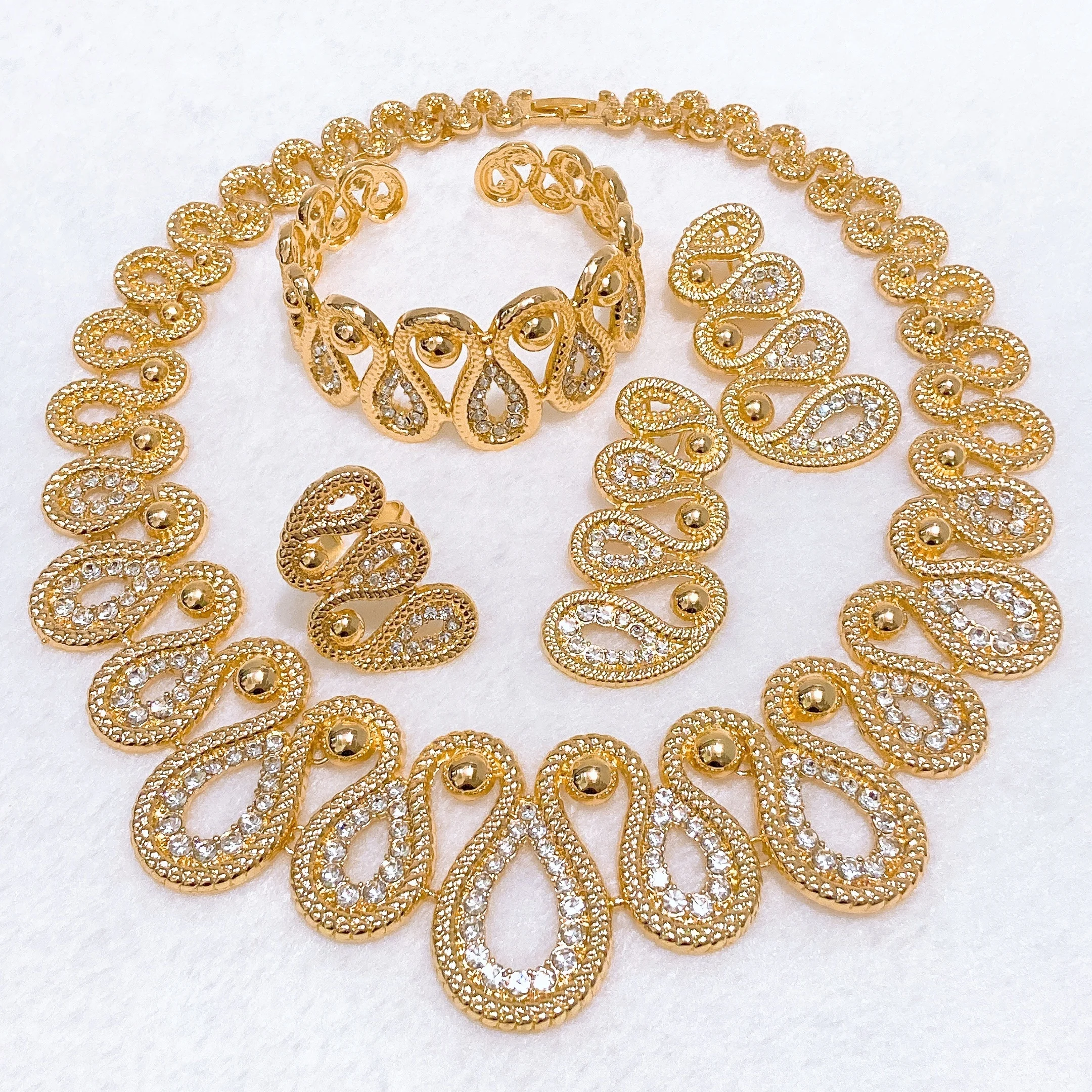 Stunning Hotsale Hollow Jewelry set with Rhinestone Fabulous Fine llaveros Collar Pulseras pin Pendient tentacles Anillo 4PC Set