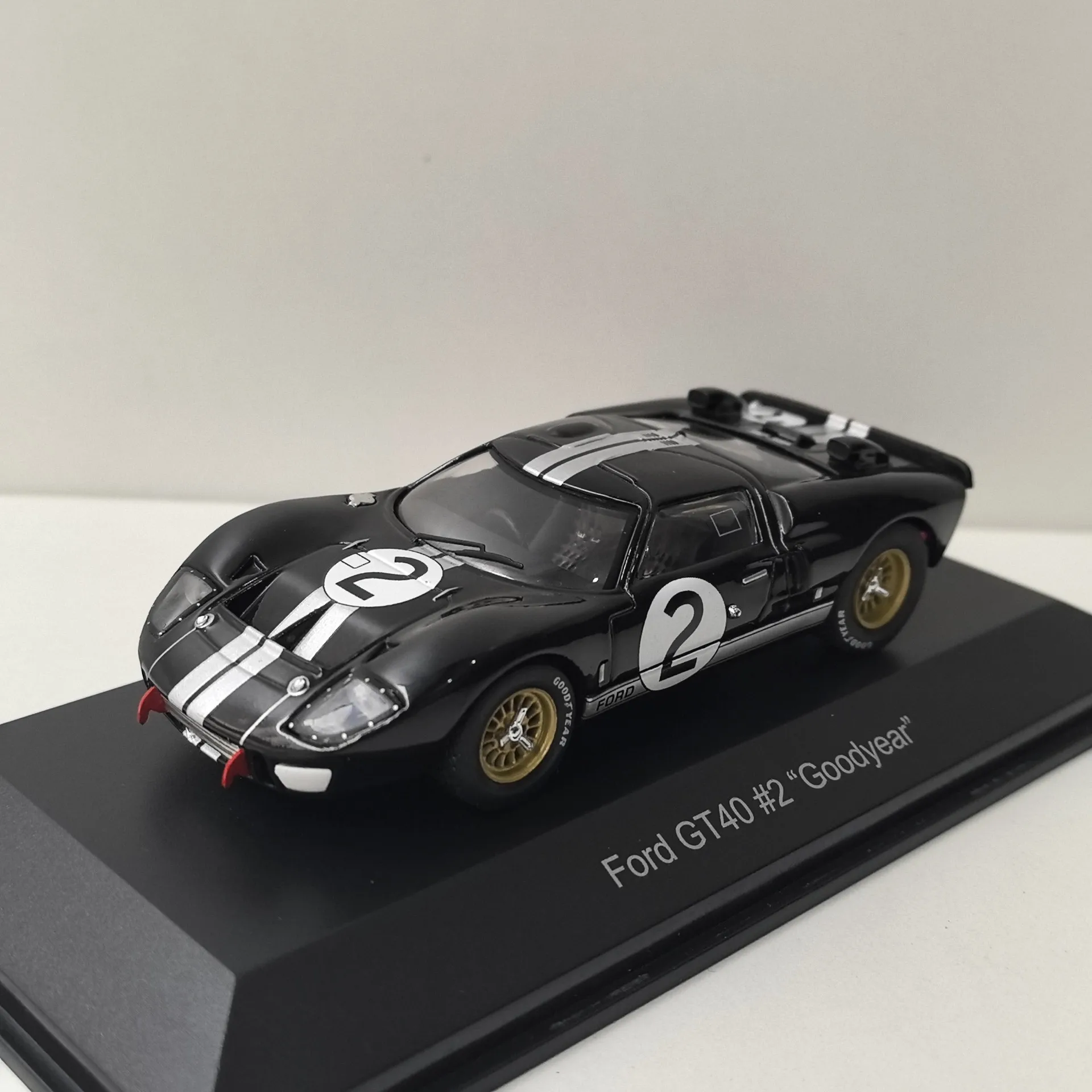 

Diecast SOLIDO 1/43 Scale FORD GT40 #2 Goodyear Ford Le Mang Racing Alloy Car Model Collectible Toy Gift Souvenir Display