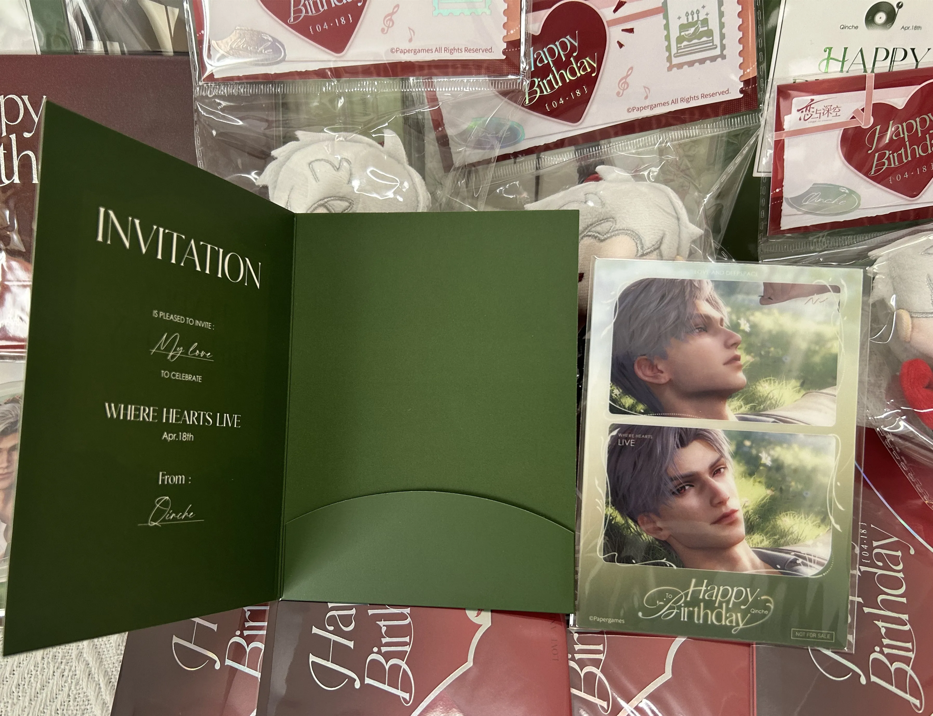 متوفر في المخزون الرسمي الحب والمساحة العميقة سيلوس حامل شارة صور بطاقة دمية المفاتيح 2025 عيد ميلاد زخرفة لعبة الملحقات أنيمي إلى #6