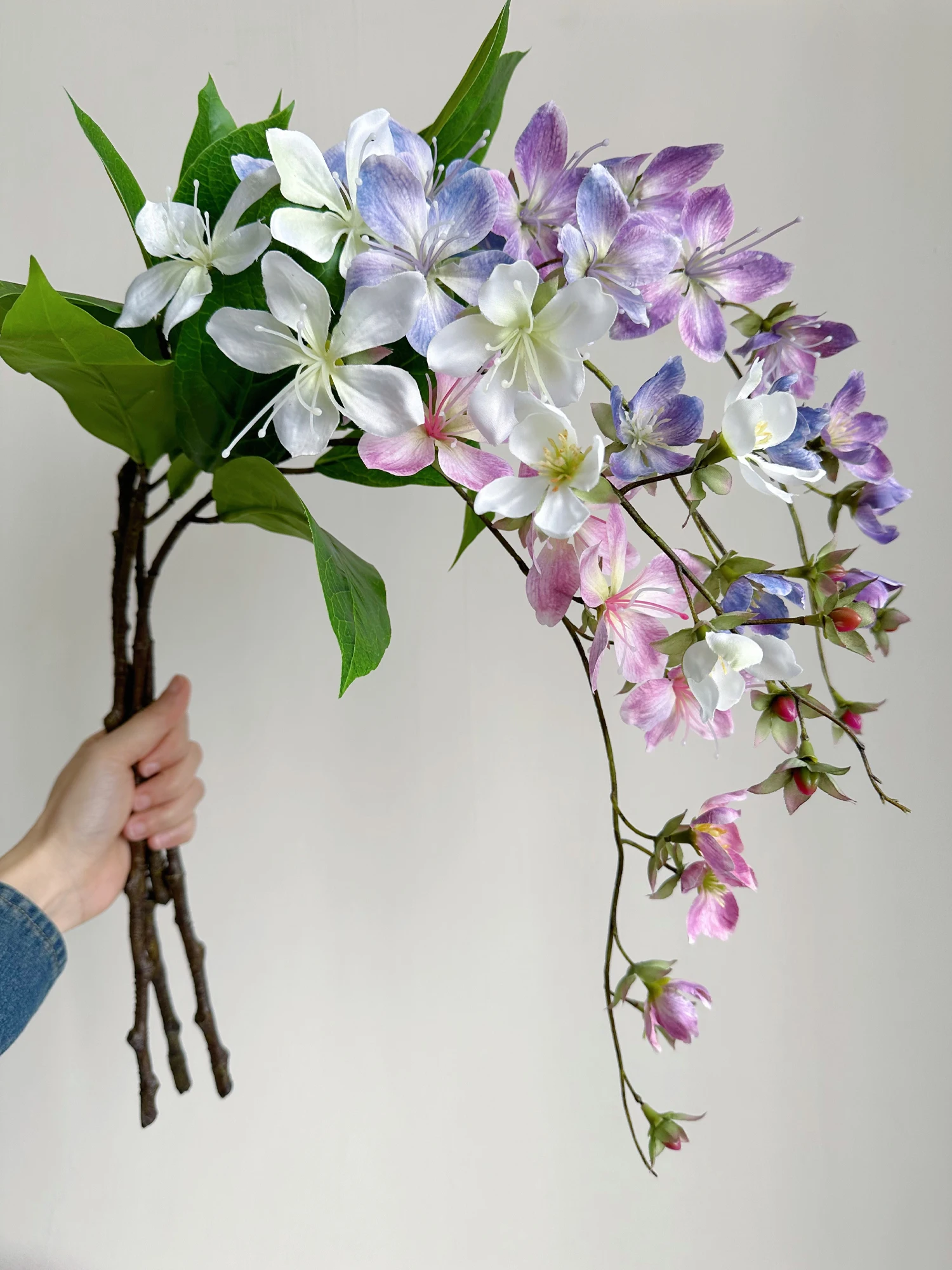 

Jasmine Artificial Hanging Flowers White Silk Flowers Like Real Hanging Decoration for Wedding Decorative Home Balcony