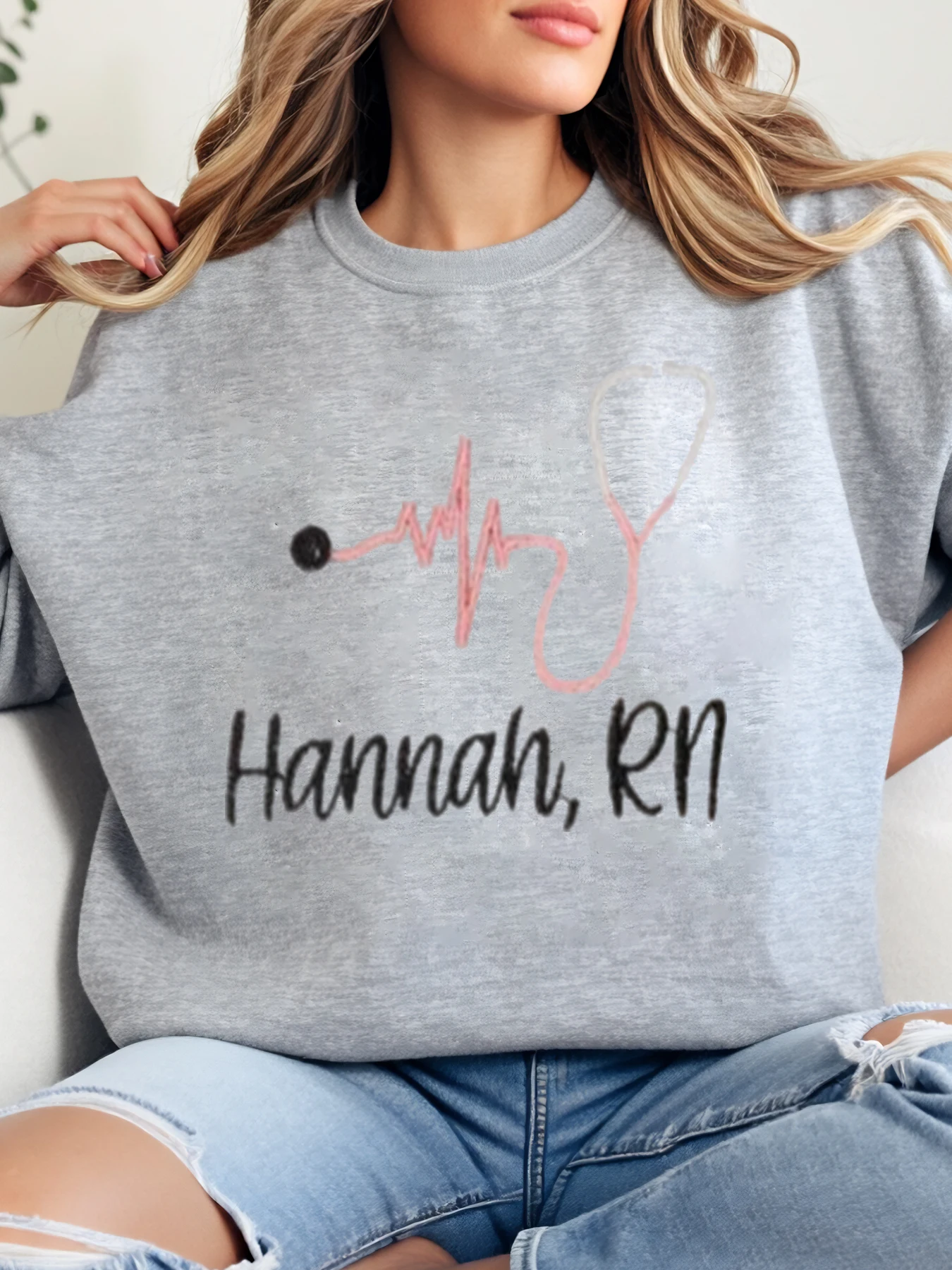 سويت شيرت مطبوع عليه خط نبضات القلب والاسم هدية عيد الممرضات، سويت شيرت برقبة دائرية للنساء، ملابس عمل للممرضات، مقاس كبير