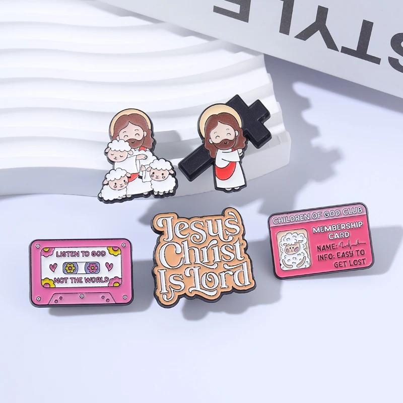 2-8pcs/set Japanese Anime Novel Maomao Enamel Pin Comedy Ugly Women Flork Nurse Sausage Dog Panda Pig Tabby Cat Brooch Bag Badge image 4
