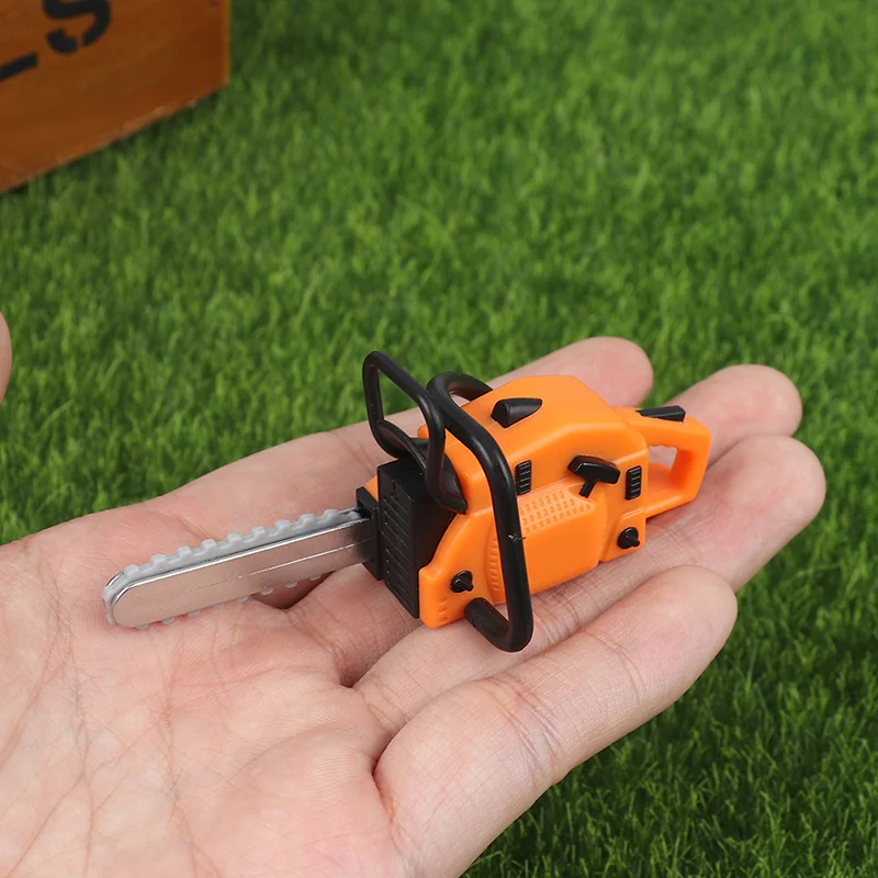 1:12 Scale Miniature Chainsaw Model - Realistic Simulation Repair Tool for Dollhouse, DIY Mini Garden Landscape Accessories,