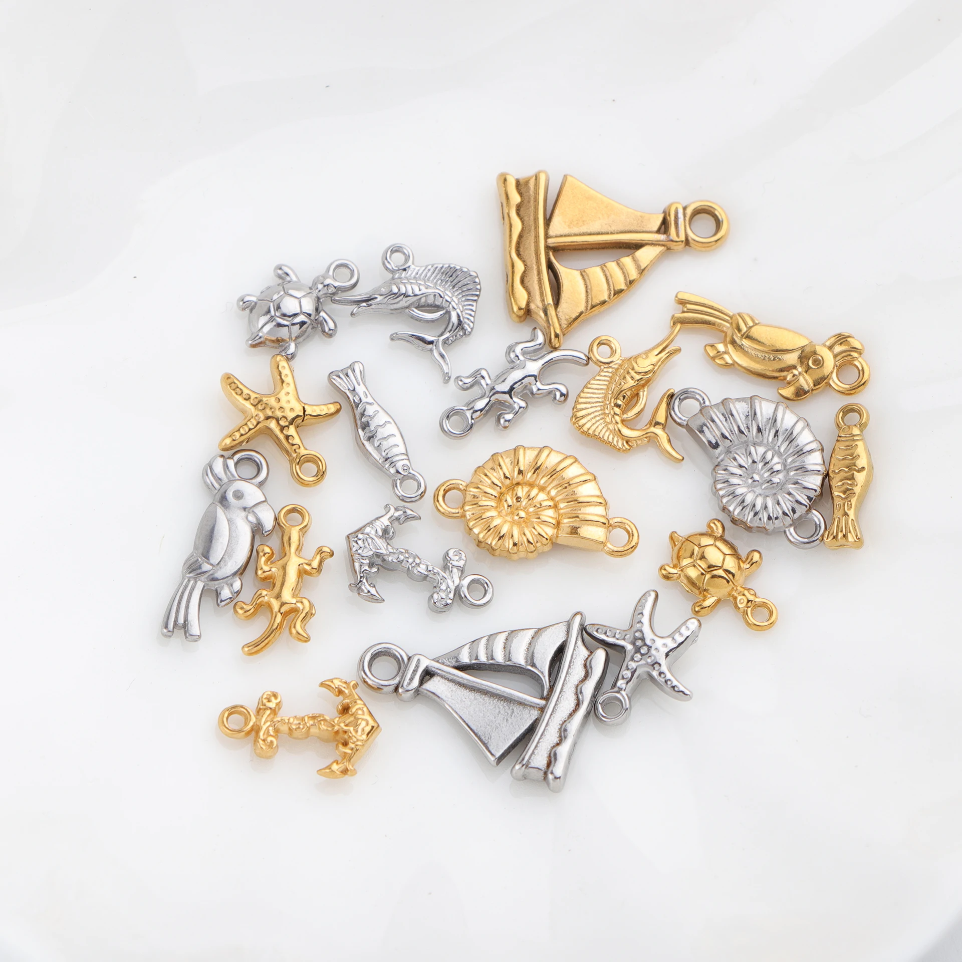 5pcs/lot Stainless Steel Fish Conch Parrot Starfish Turtle Anchor Sailboat Lizard Gecko Charms Pendants for DIY Jewelry Making