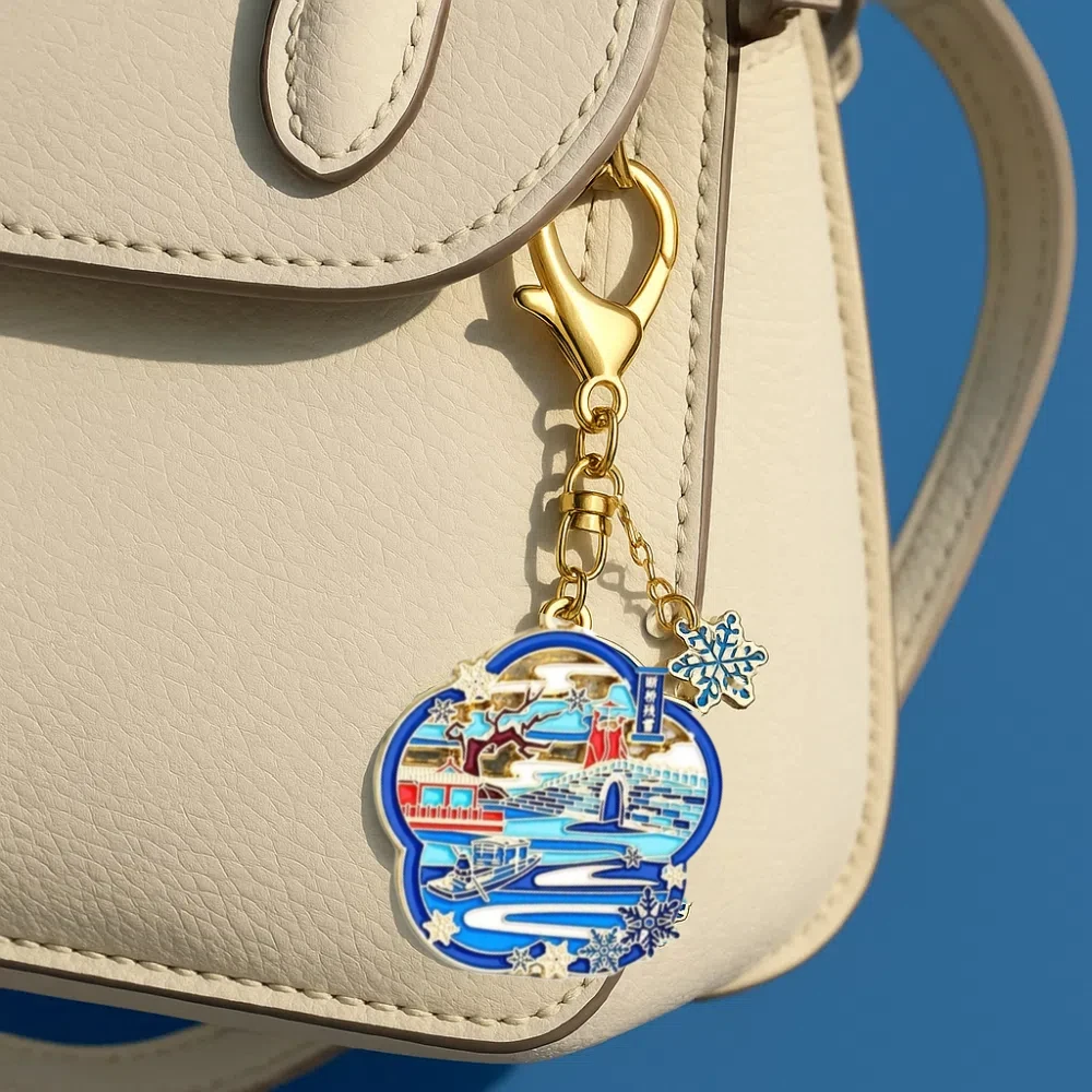 

Fashion Exquisite Chinese Style Keychain Metal Bag Hanging Charms Vintage Flower Pendant Ornaments Car Keyring Backpack Decor