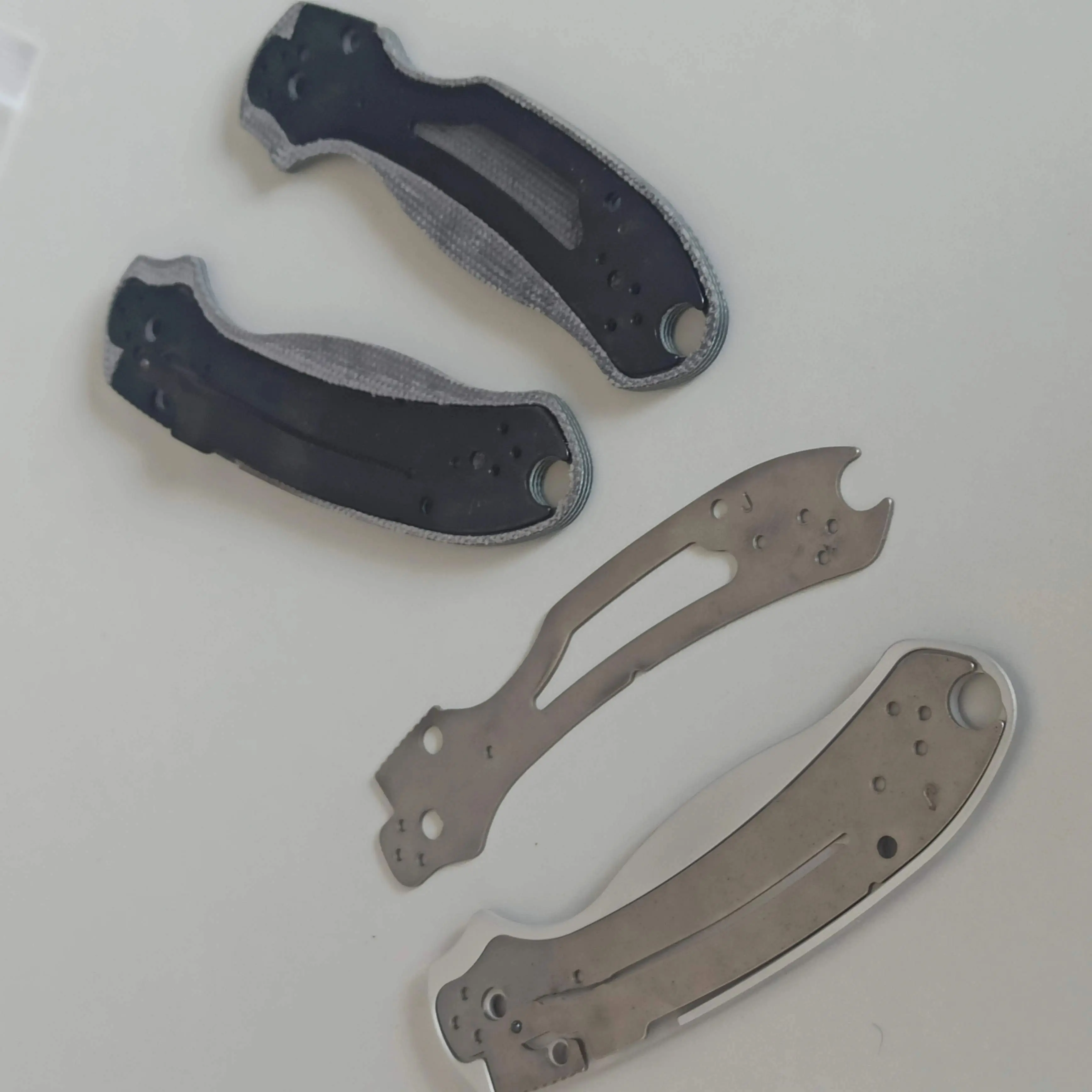 1 Pair Black Stainless Steel Knife Liners Spacer For Spyderco C223 Para3 Folding Knife DIY replacement Accessories