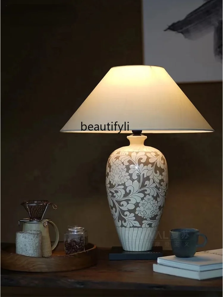 yj Traditional New Chinese Style Ceramic Table Lamp Chinese Style Retro Decorative Lamp Silent Wind Table Lamp