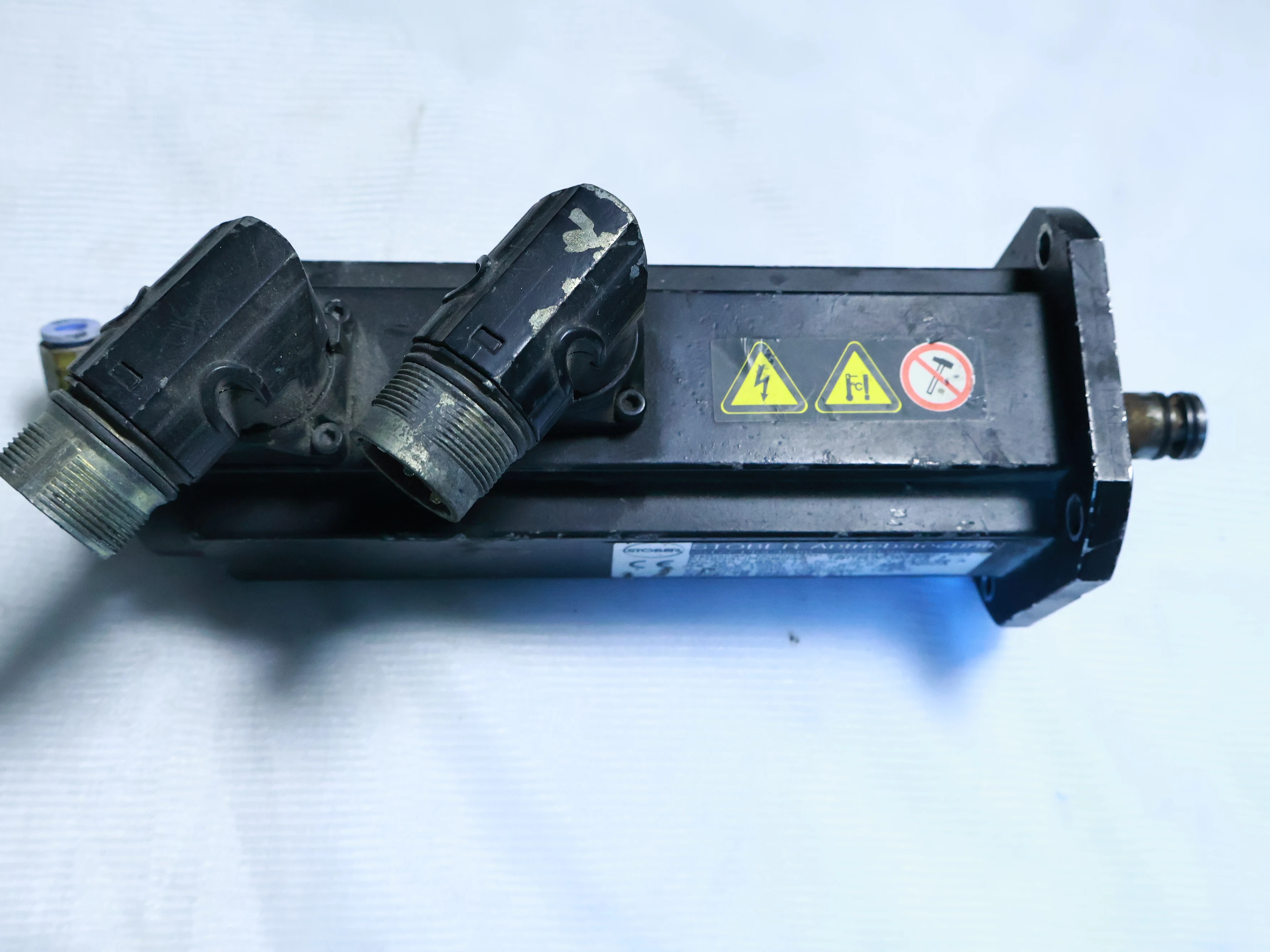 

Б/у ED203UROS040 для серводвигателя STOBER ED203UROS040