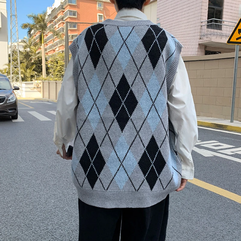 Sweater Vest Men Argyle New Arrival Male Sleeveless Harajuku V-neck Students Design Knitting Ulzzang Preppy Style Teens Casual