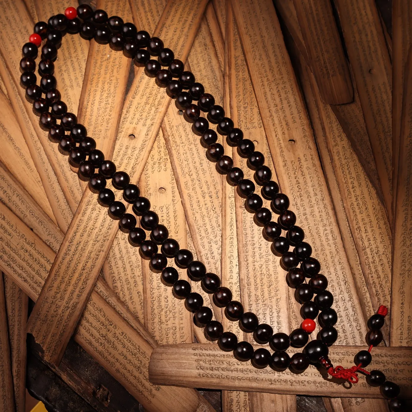 China Treasures 108 beads of Bodhi from Tibet Laocheng.