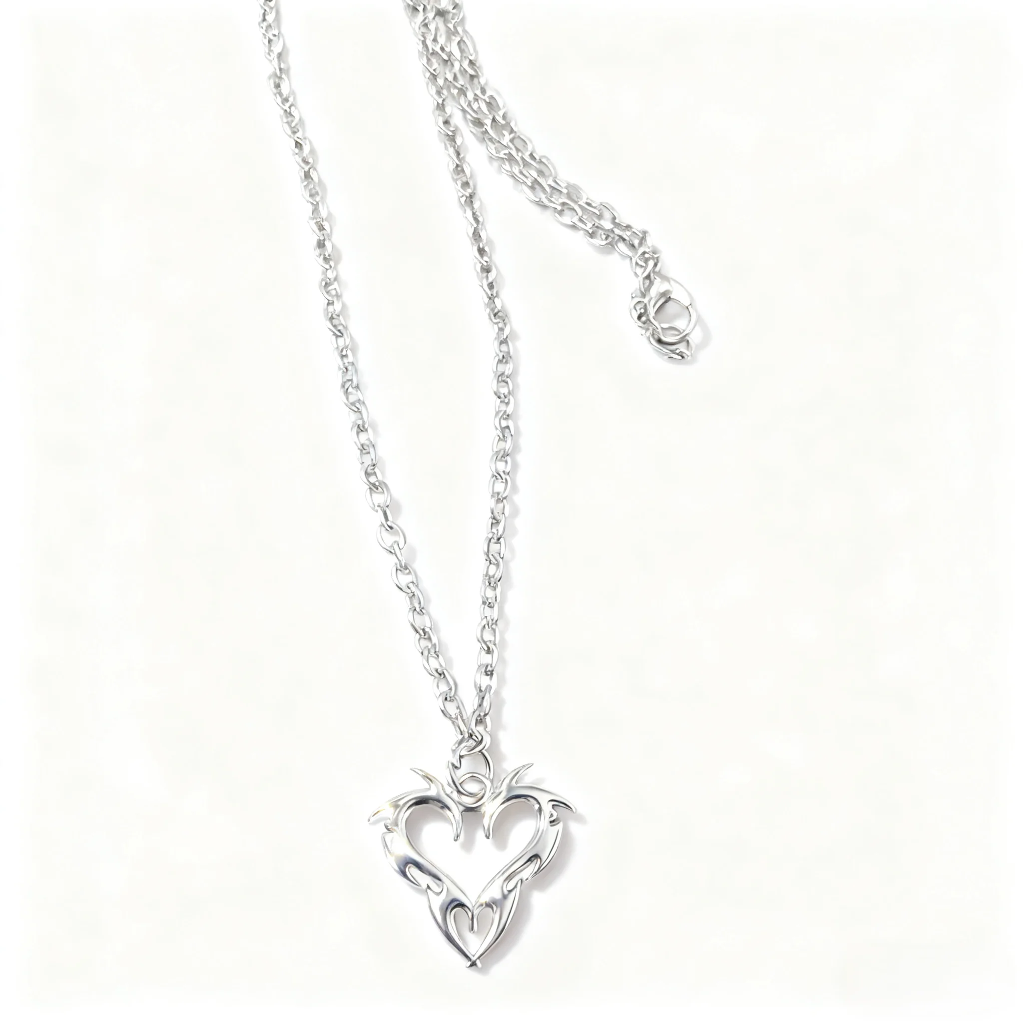 Retro Gothic Pendant Necklace Irregular Geometry Vortex Heart Star Teeth Fashion Punk Metal Chain Jewelry for Men And Women