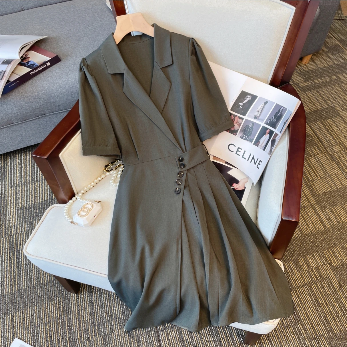 

Oversized Suit Dress 2023 Summer New Women's Retro High-end Waistband Slimming Fashion Pleated Commuting Mid Length Skirt Trend