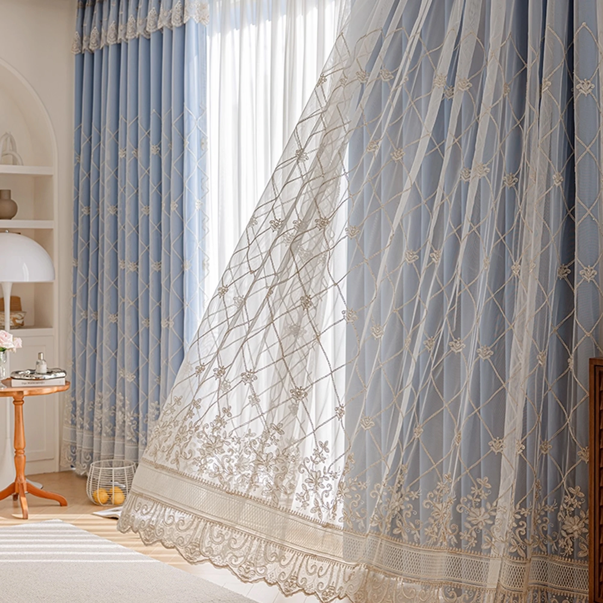 Französischer Rokoko-Vorhang im mittelalterlichen Stil, Spitze, doppellagiger Gaze-Vorhang, Schlafzimmer, schwebendes Fenster, hochwertige Stickerei