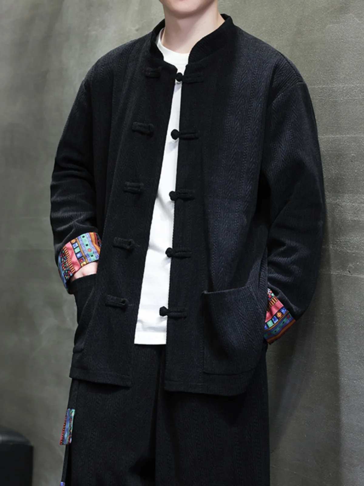 

Новая мужская длинная светящаяся куртка в китайском стиле, свободная повседневная одежда с воротником-стойкой на пуговицах, осенняя модная верхняя одежда, молодежная одежда-стойка