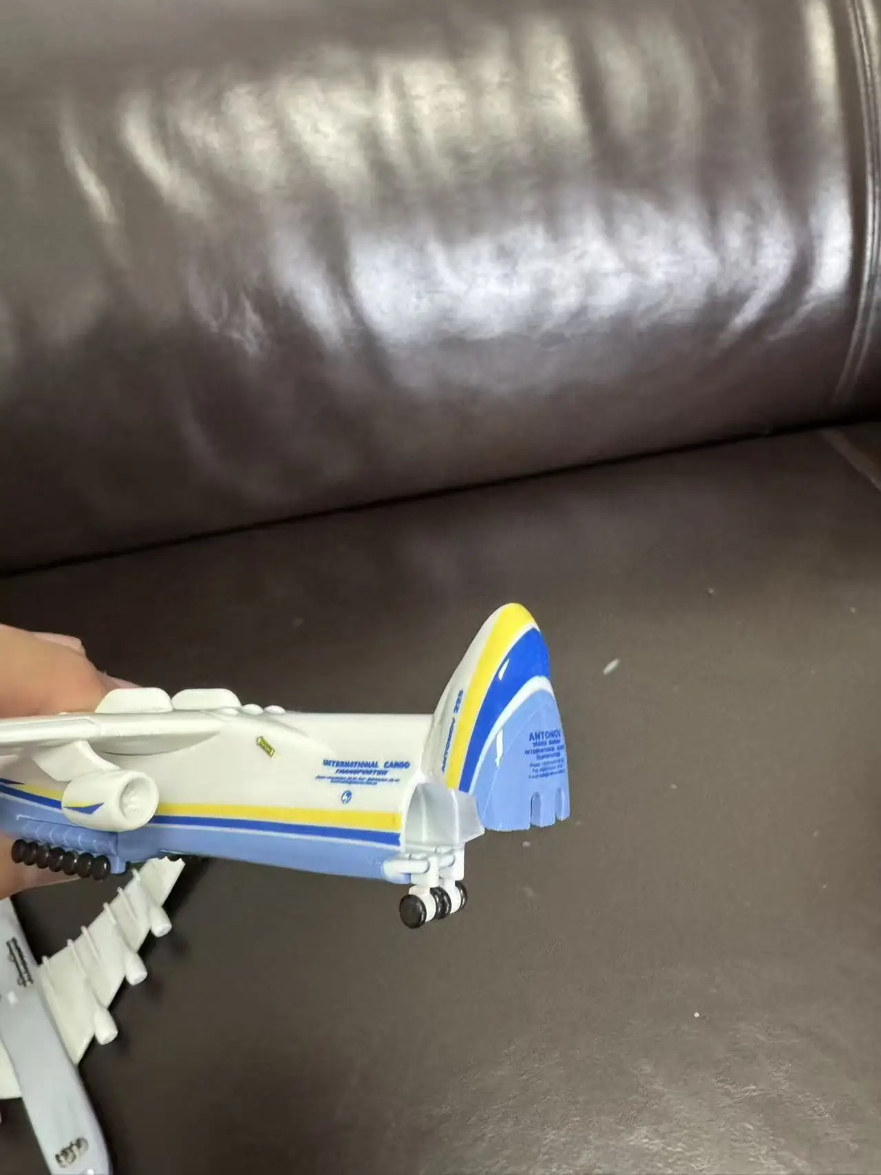 20cm ウクライナ アントノフ AN225 ムリーヤ輸送機 モデル 1/400スケール 金属製レプリカ 航空機 車内開閉可能 車輪可動