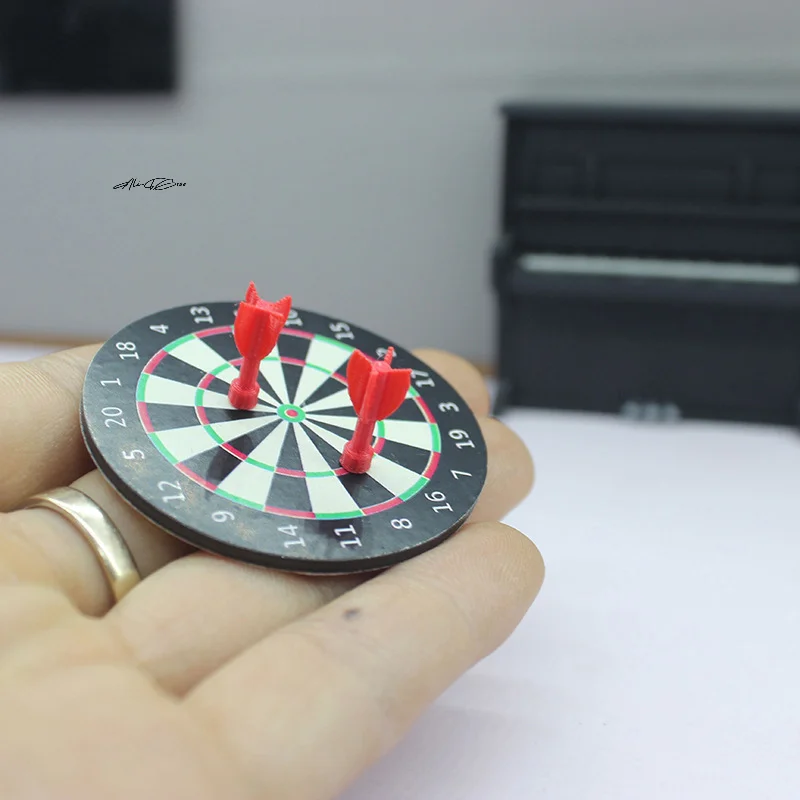 1/2Set Miniatur Puppenhaus Dart Bord Darts Spiel Set Spielen Puppe Haus Miniaturas Wohnkultur Zubehör Spielzeug Pretend spielen Spielzeug