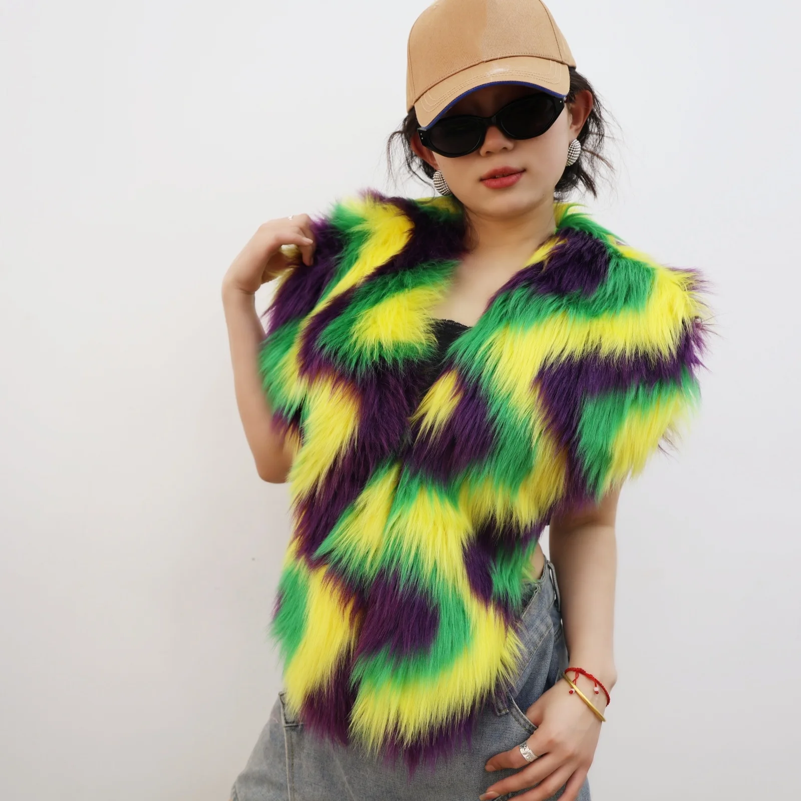 2025 Mardi Gras Women's Short Plush Fashion Furry Luxury  Fur Top for Women Faux Fox Fur Vest
