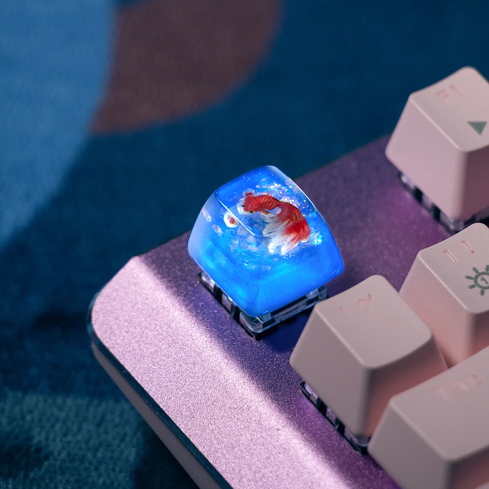 

Single keycap goldfish personalized light transmission creative custom manual mechanical keyboard