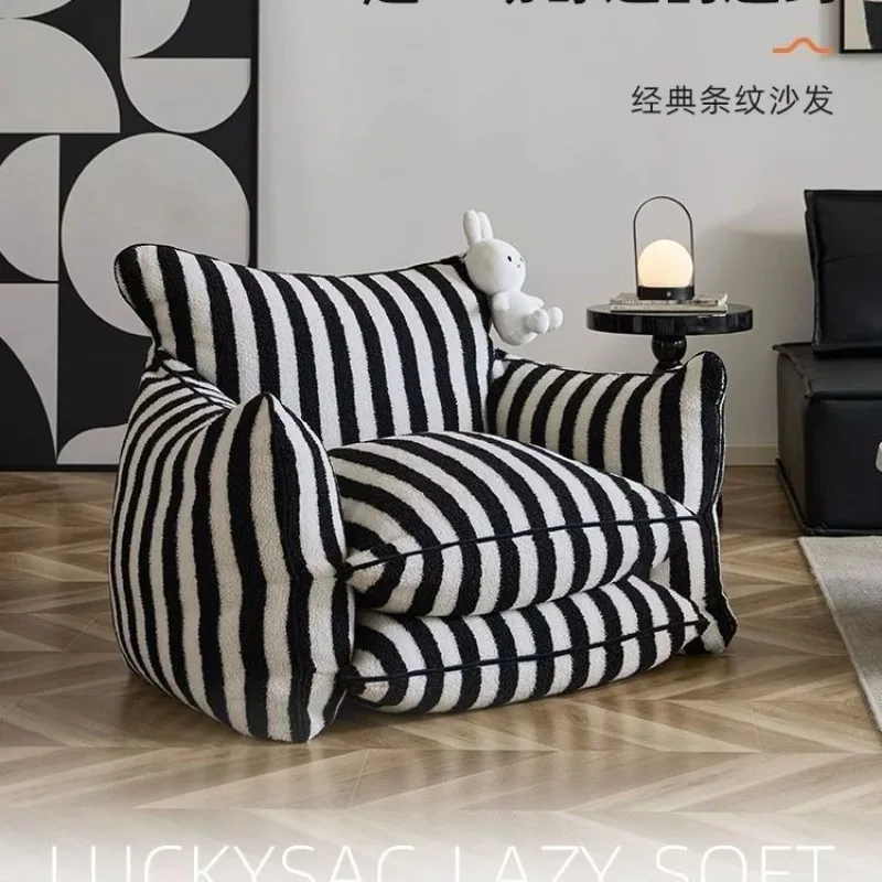 Divano pigro a righe creative