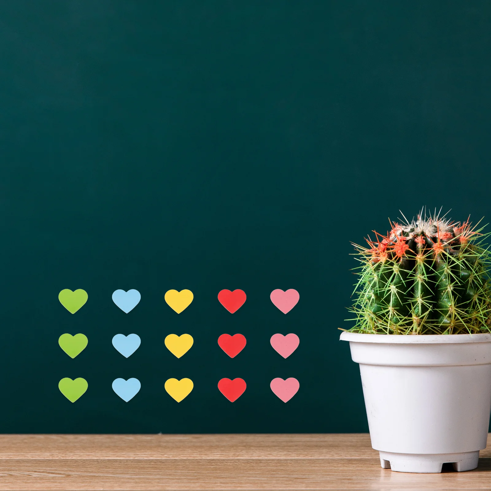 100 قطعة مغناطيس مرن ناعم على شكل قلب مثالي للفصول الدراسية والمكتب والسبورة البيضاء والثلاجة وديكور الزفاف في عيد الحب