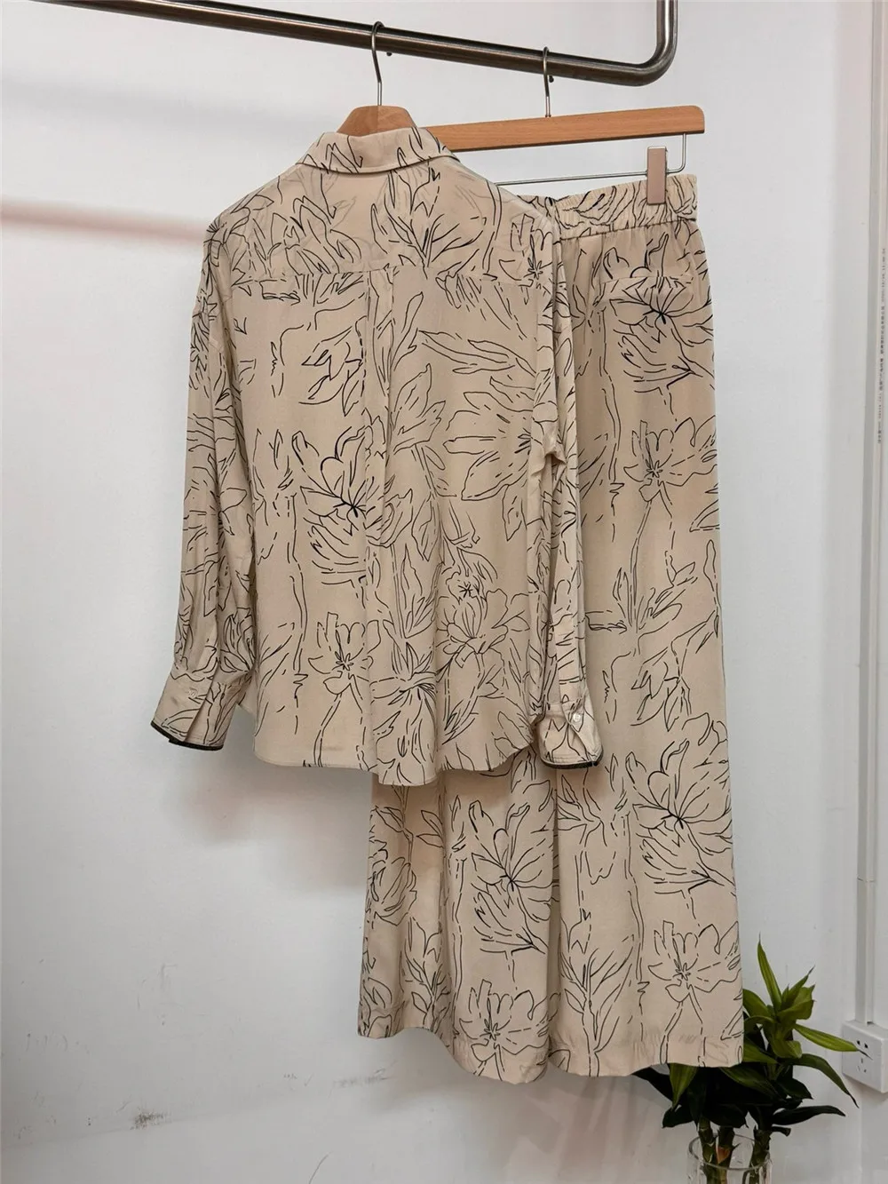 2-Piece Silk Prints Suit, Long Sleeve Shirt, Blouse, Elastic Waist, High Waist Trousers, Spring, Summer, High Quality