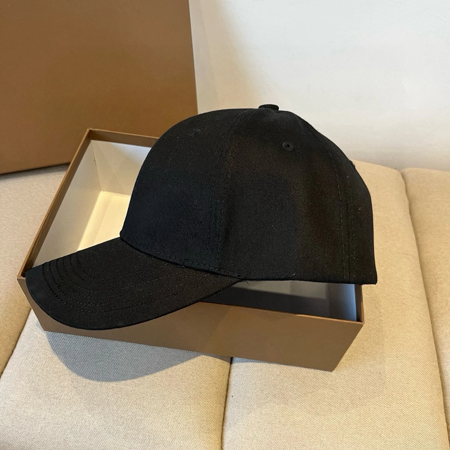 

Premium Unisex Embroidered Baseball Cap Top Quality Fashionable Headgear Couples Sweet Festival Gift Chic Similar Trucker Caps