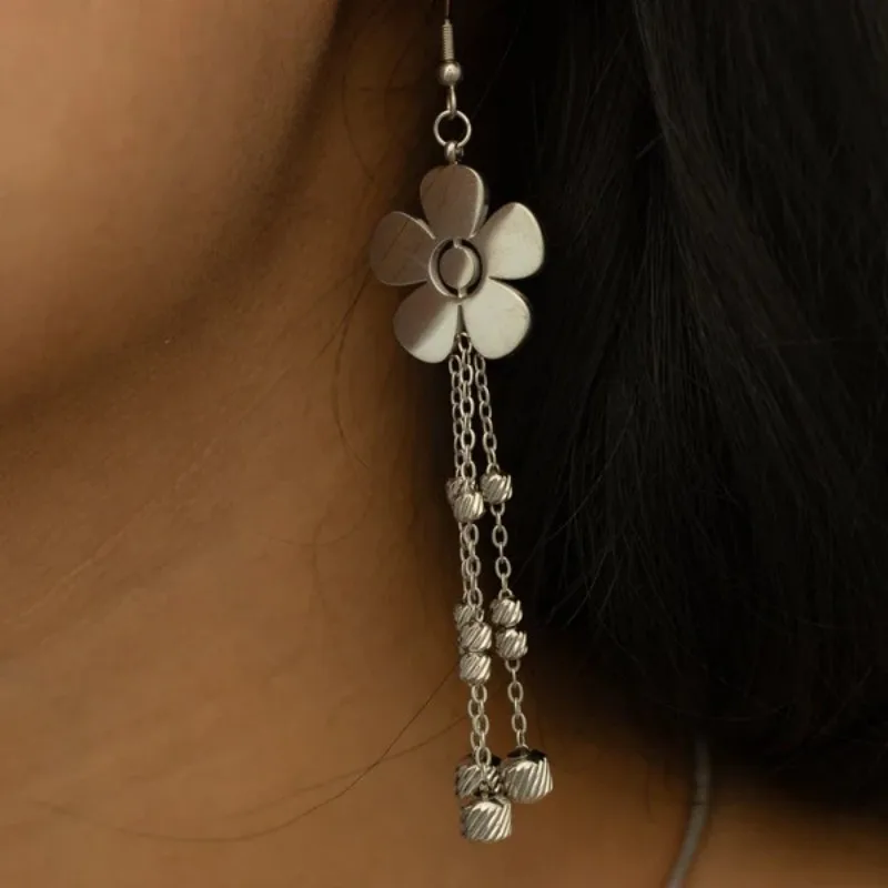 

Stainless Steel Raining Flower Earrings Floral Tassel Earrings for Women Jewelry for Women Christmas Gift Birthday Gift
