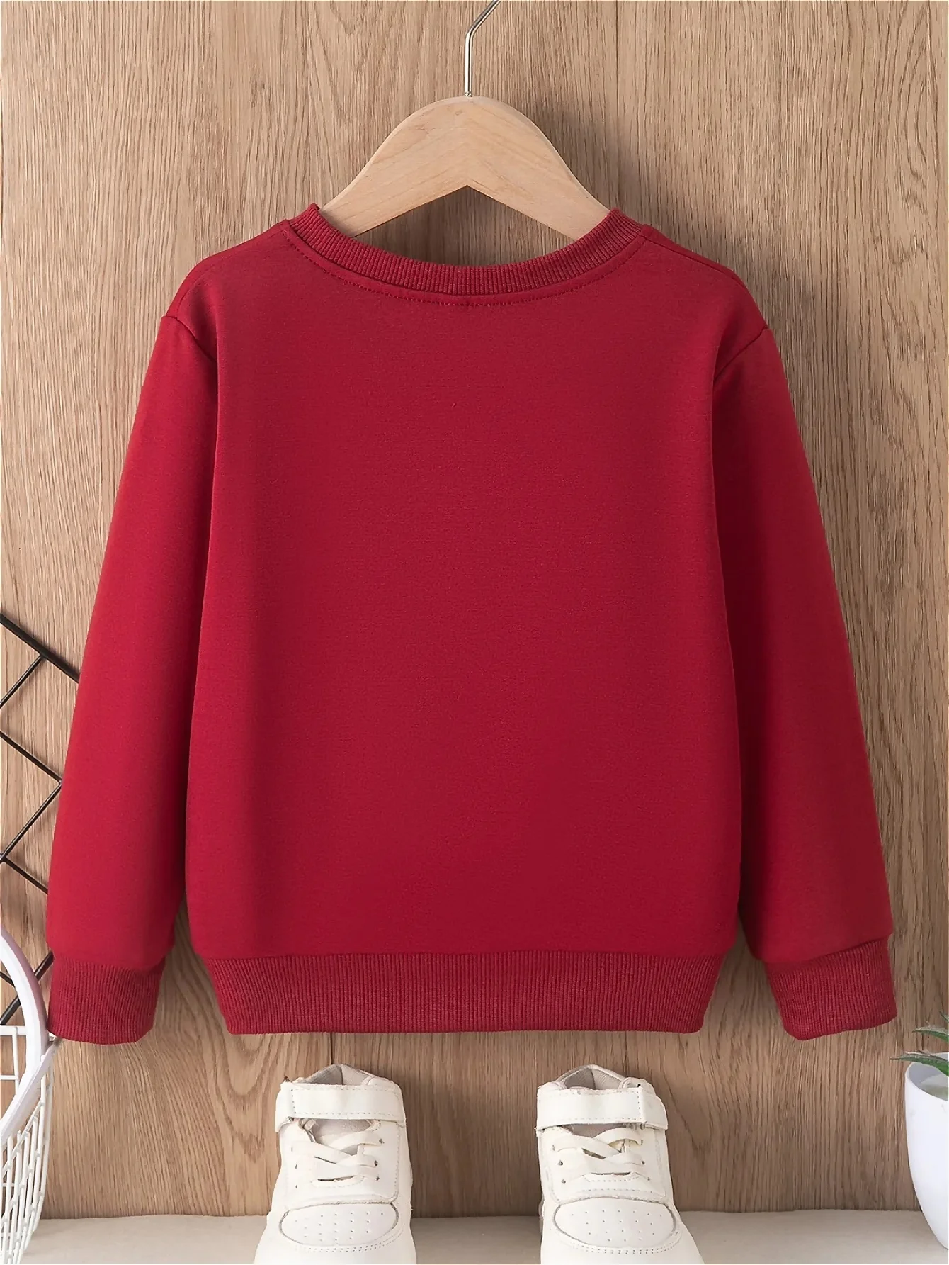 Girls' Hoodless Sweatshirt with Santa Hat Christmas Lights  Print Festive Christmas Lunch Lady Design Comfortable crew Neck Top