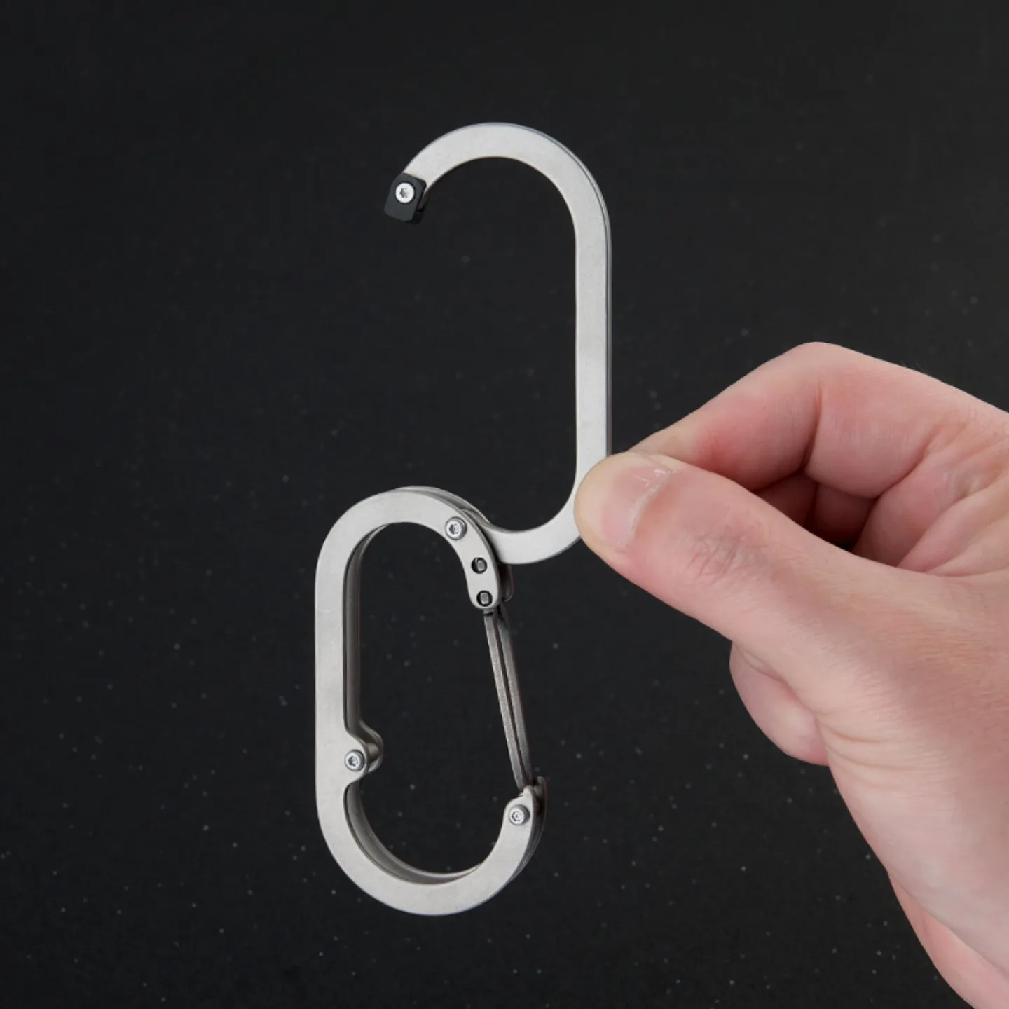 Titanium Alloy D-type Hook Carabiner Outdoor Backpack Tools Camping Climbing Buckle Fishing Hook Keychain Lock Buckle Snap Clip
