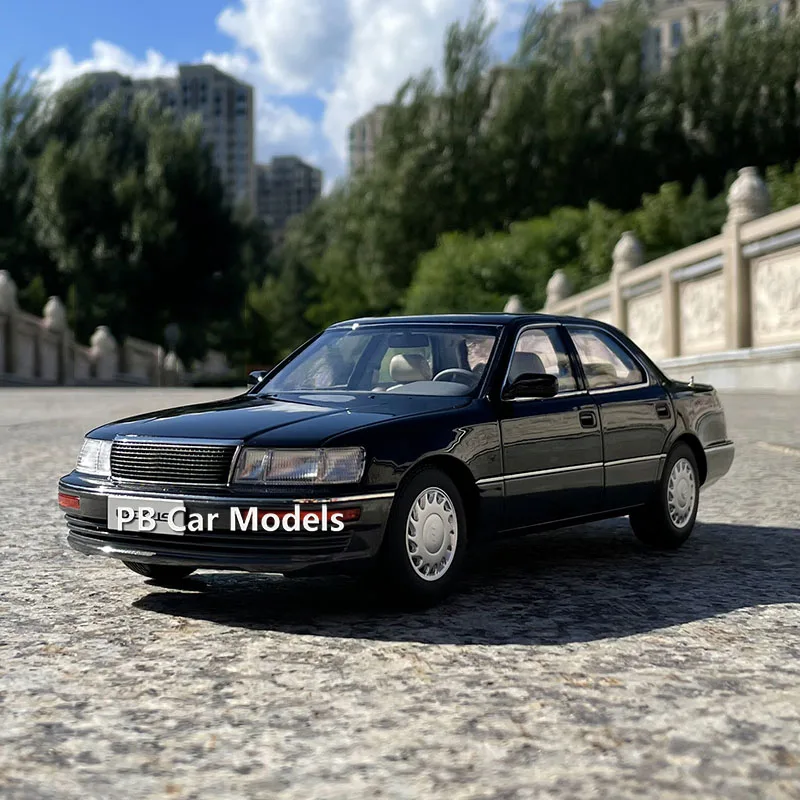 Xiaoguang Alloy Fully Open 1:18 LS400 Car Model