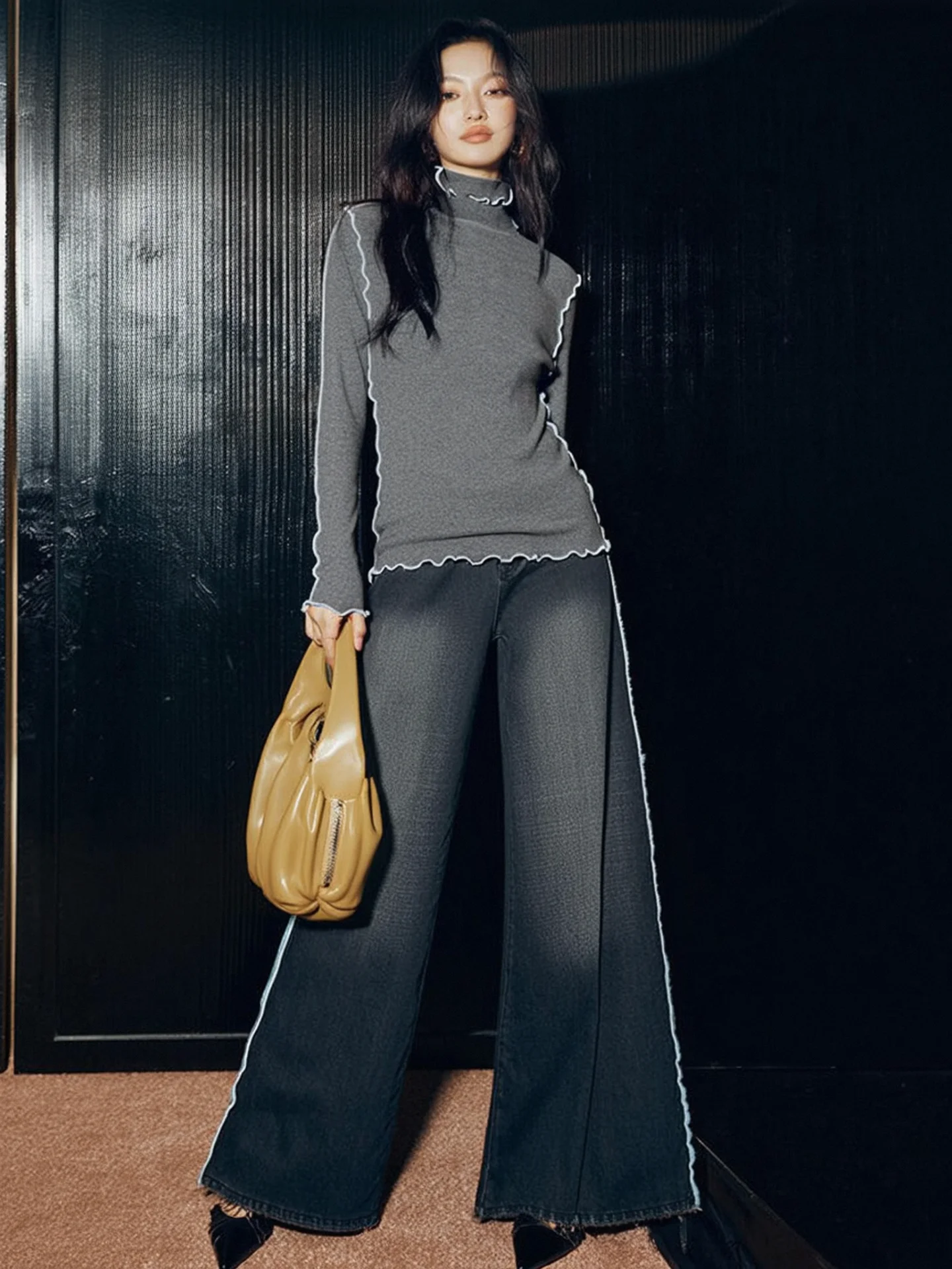 

Женская приталенная футболка с высоким воротником HUAAPPUW, весна 2026, новая коллекция, цветные блоки, с эффектом браширования, имитация древесного узора, верхняя одежда