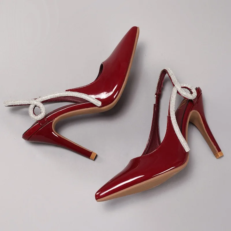 

Sandales à talons en cuir verni pour femmes, Sexy, bout pointu, luxe, strass, sangle arrière, Design blanc, talons De mariage